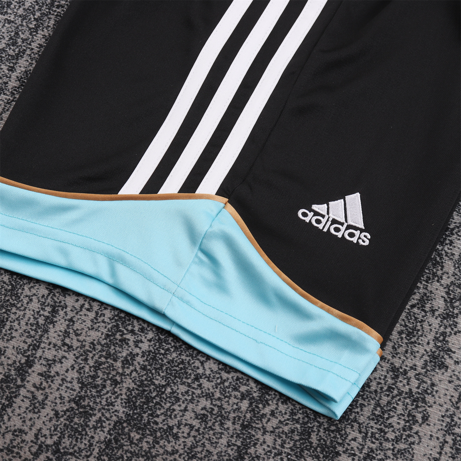 AlphaJersey-Retro Argentina 2006 Home Kids Kit
