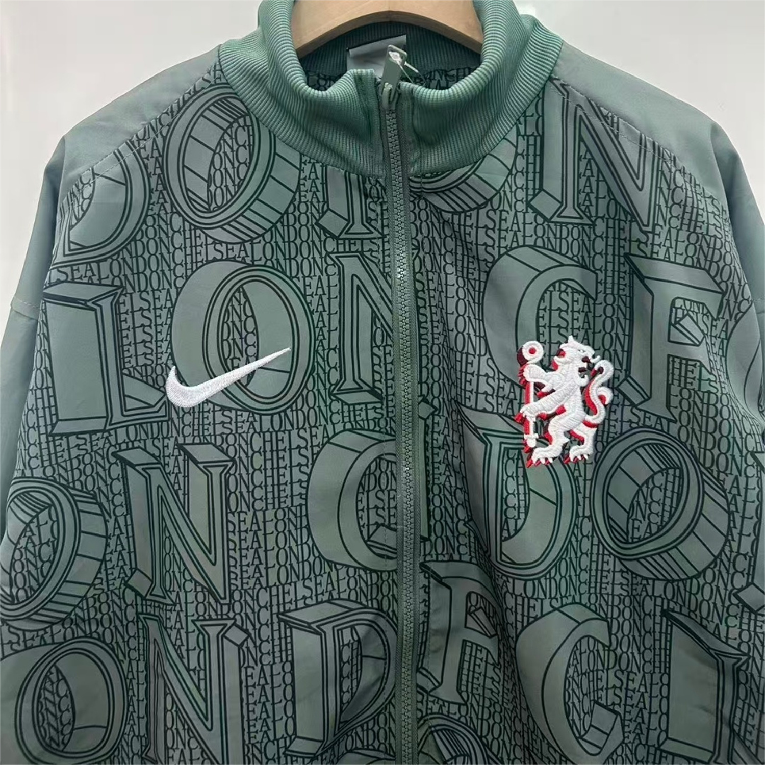 AlphaJersey-C.H.E.L.S.E.A 25-26 Subtle Letter Pattern Windbreaker Jacket - Dark Green
