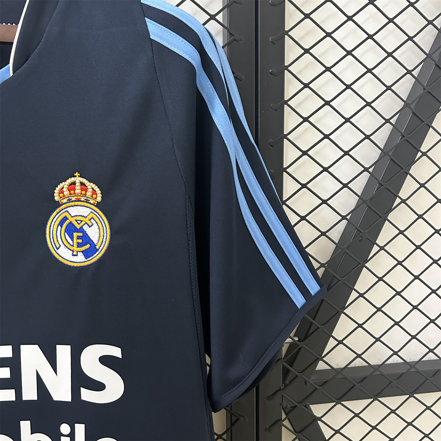 AlphaJersey-Retro Real Madrid 2003-04 Away Jersey