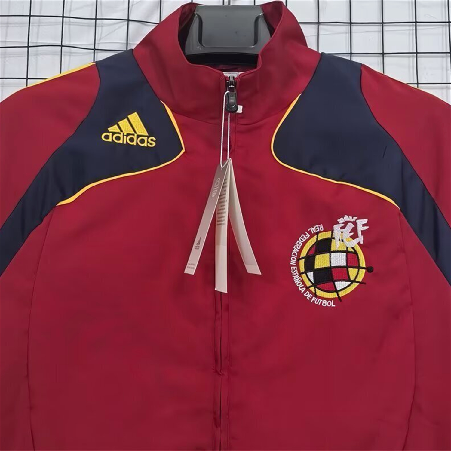 AlphaJersey-Retro Spain 2007 Red Windbreaker