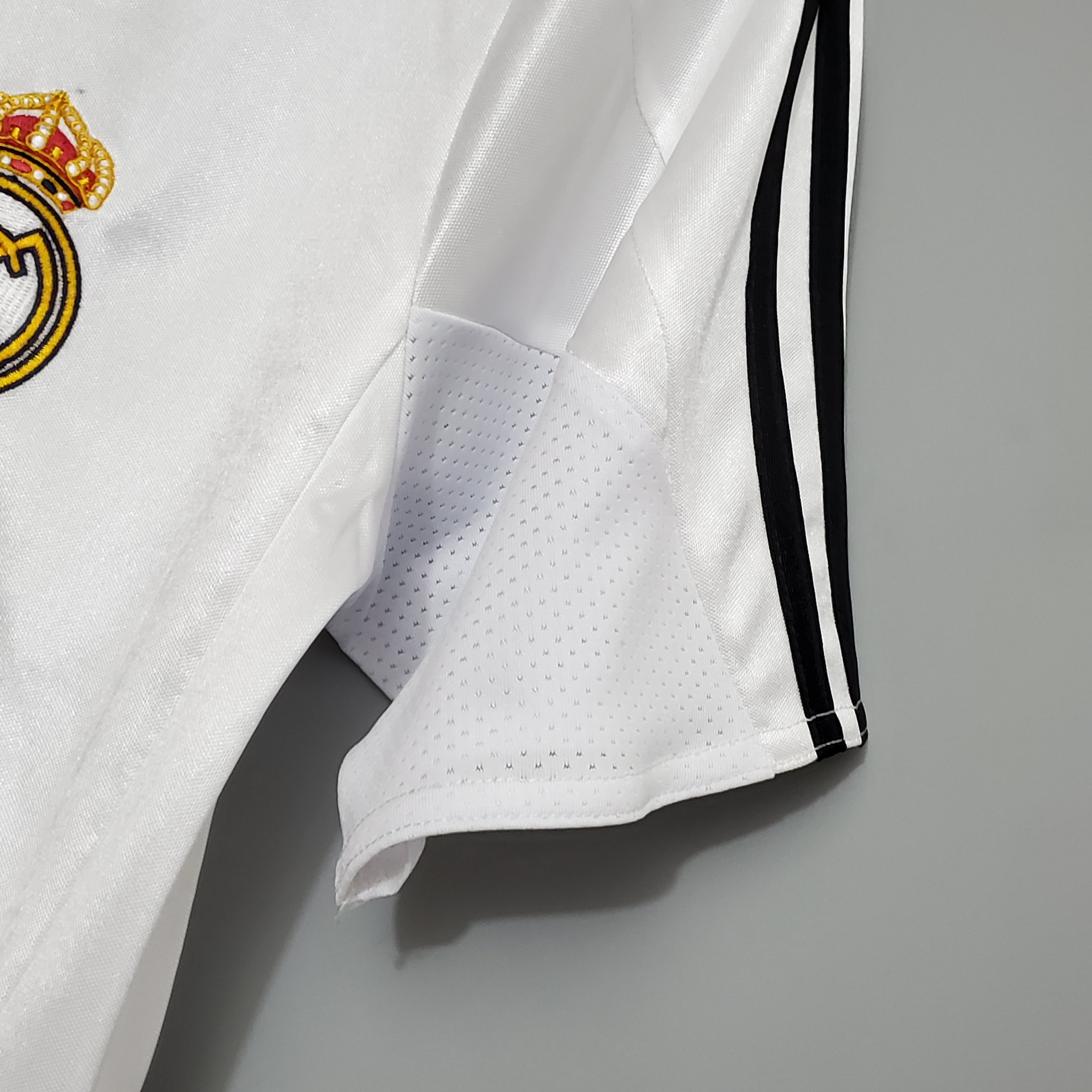 AlphaJersey-Retro Real Madrid 04-05 Home Stadium Jersey