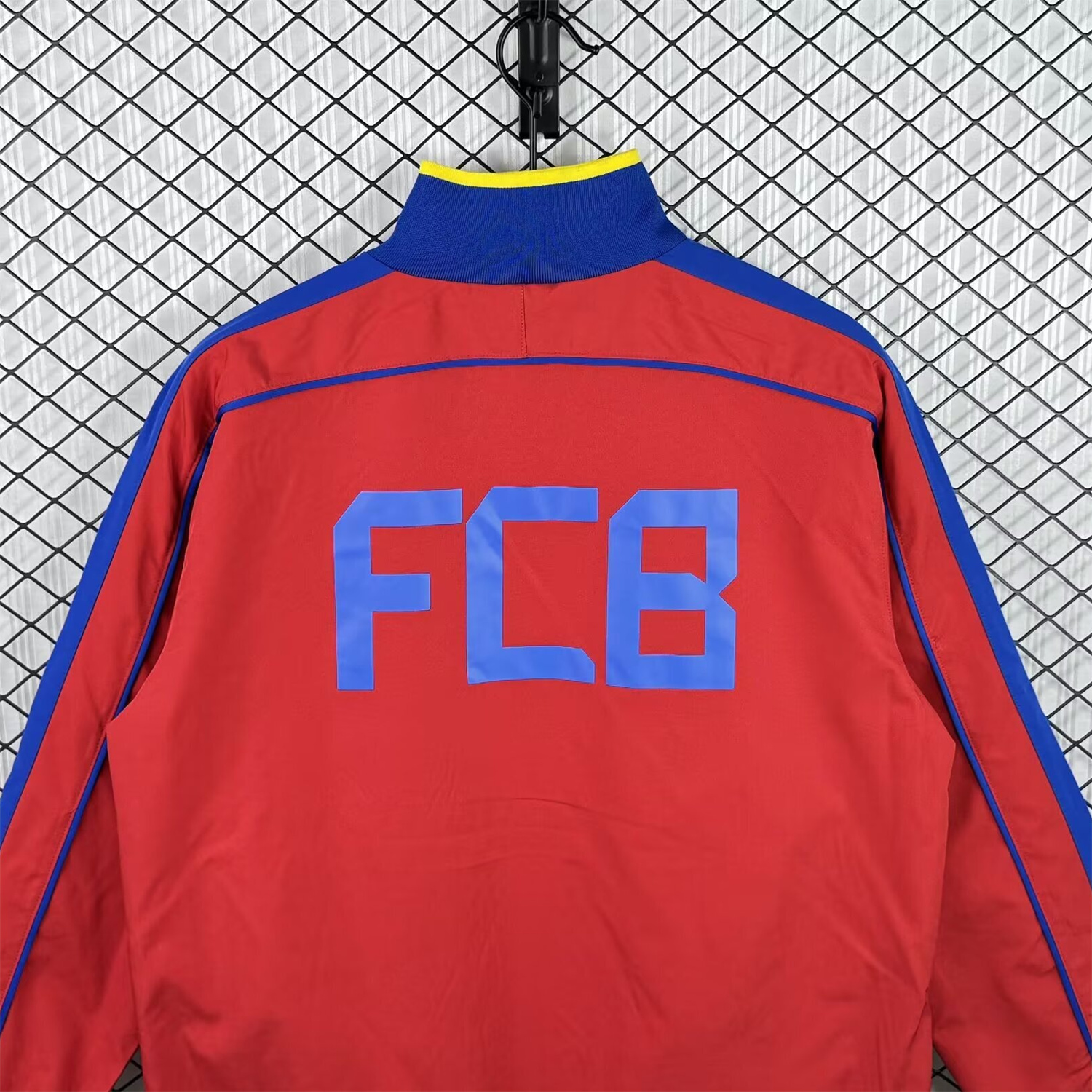 AlphaJersey-Retro Barcelona 2010-11 Windbreaker Jacket - Red