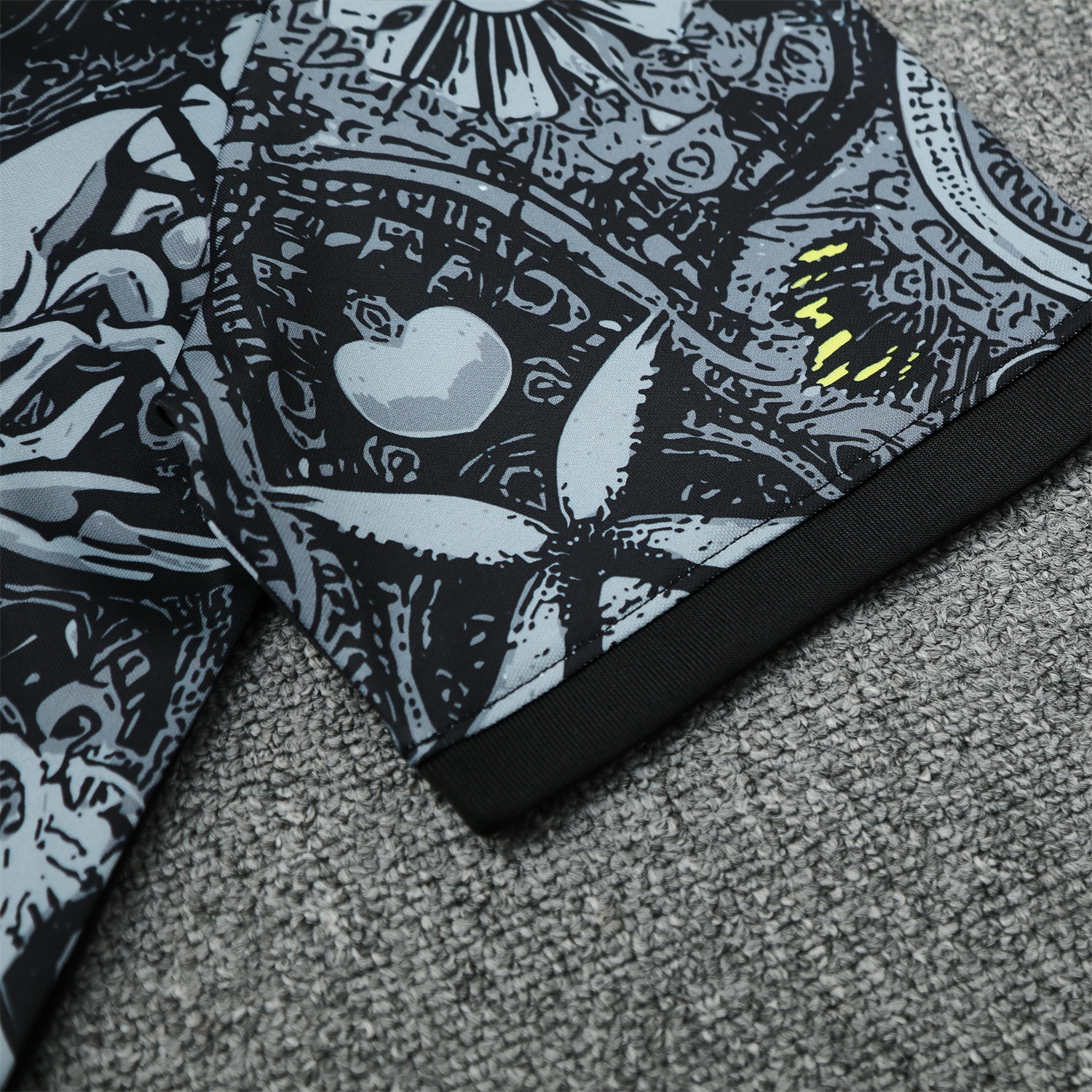 AlphaJersey-Brazil 25-26 Gray Jesus Statue Short-Sleeve Training Set - Gray Top & Black Shorts