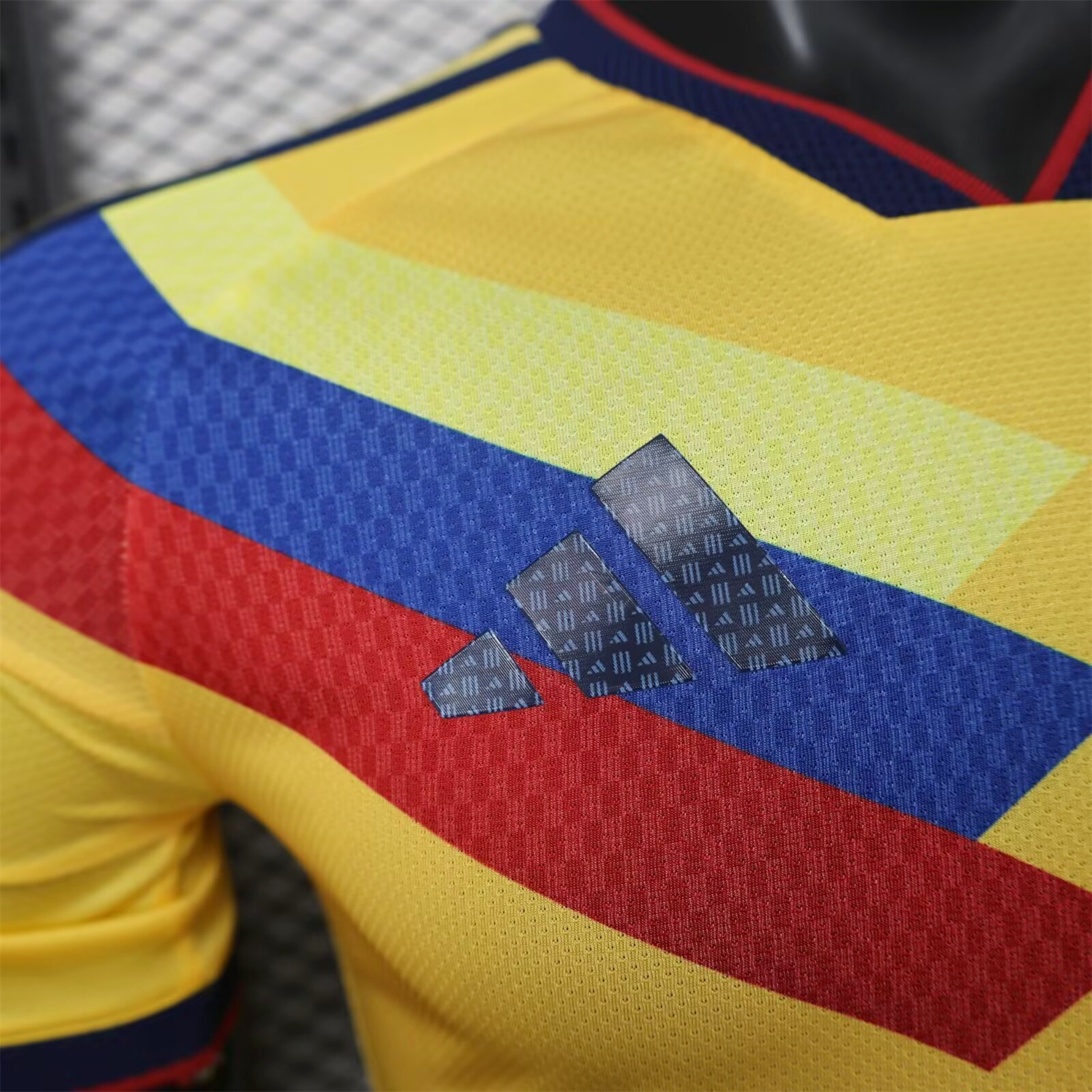 AlphaJersey-Colombia 2026 Shoulder Stripes Special Jersey - Player Version