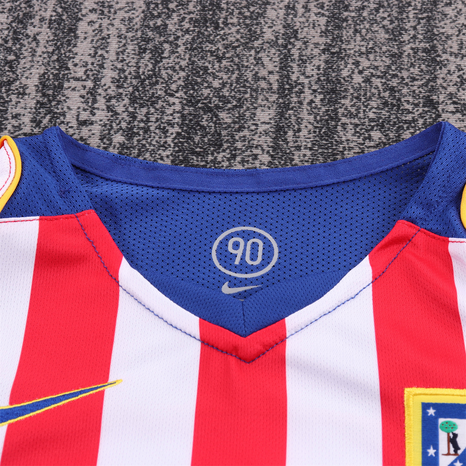 AlphaJersey-Retro Atletico Madrid 2004-05 Home S.p.i.d.e.r M.a.n Special Long Sleeves Kids Kit