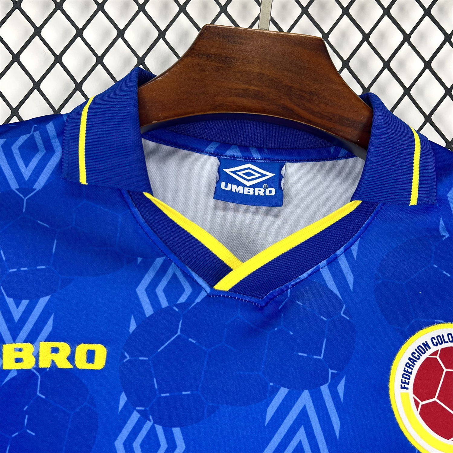 AlphaJersey-Retro Colombia 1994 Away Long Sleeves Jersey