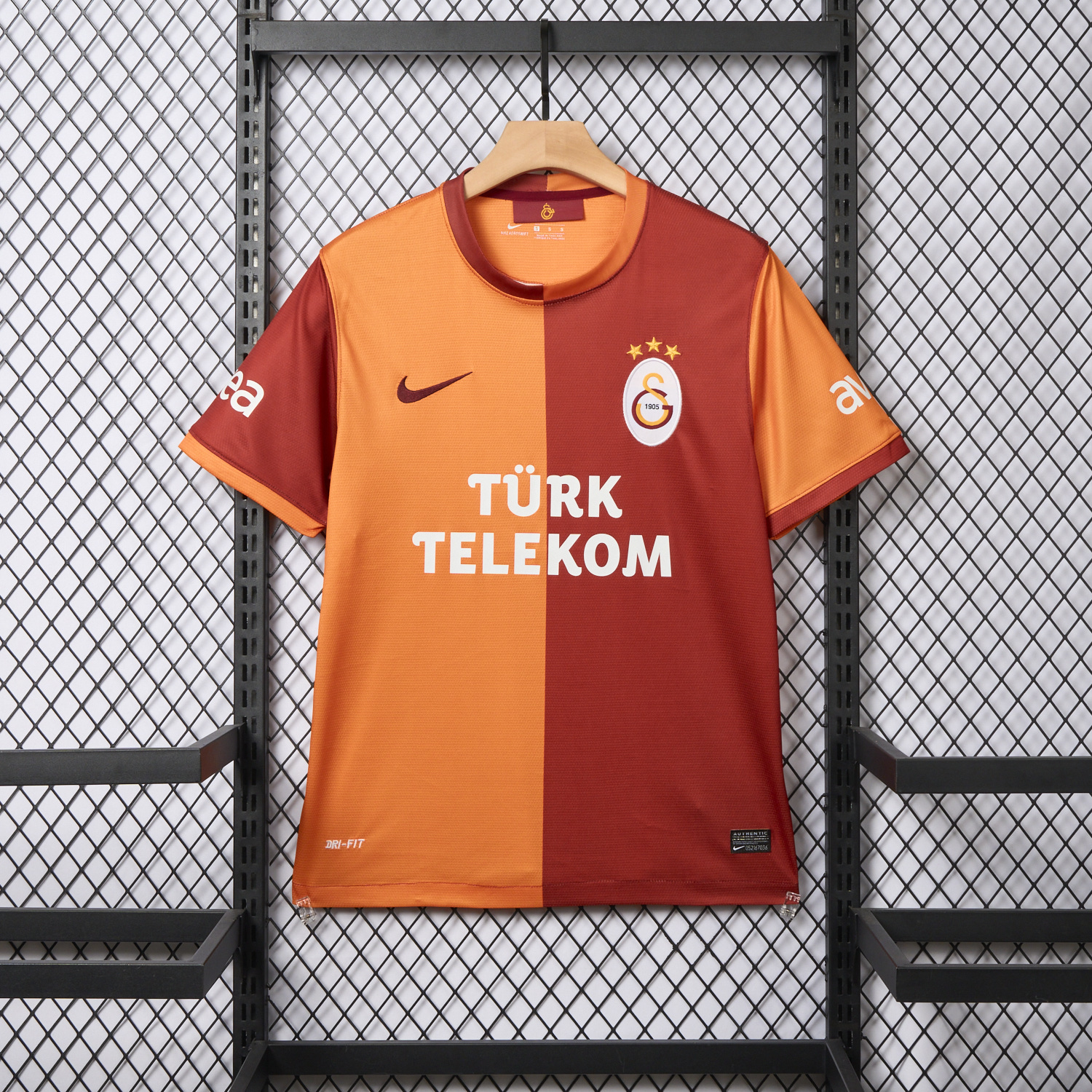 AlphaJersey-Retro Galatasaray 2013-14 Home Jersey