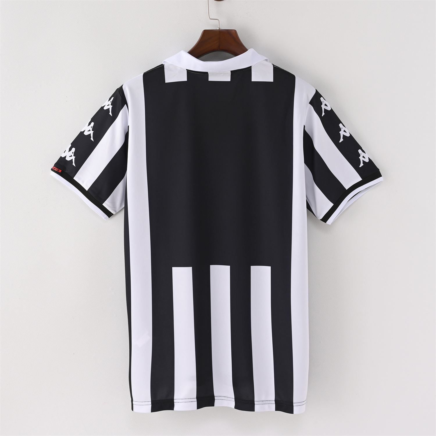 AlphaJersey-Retro Juventus 1999-00 Home Jersey