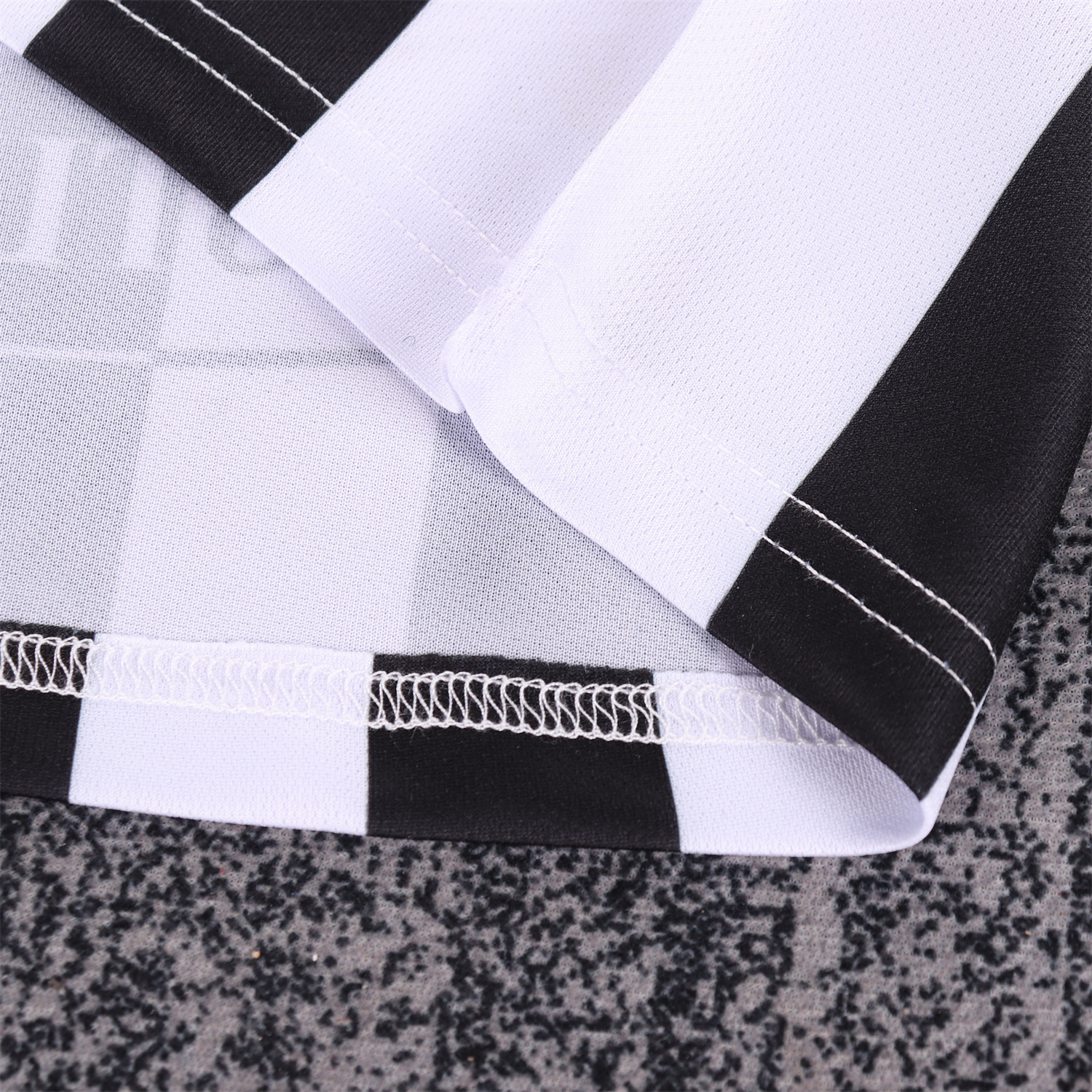AlphaJersey-Retro Newcastle United 1997-99 Home Kids Kit