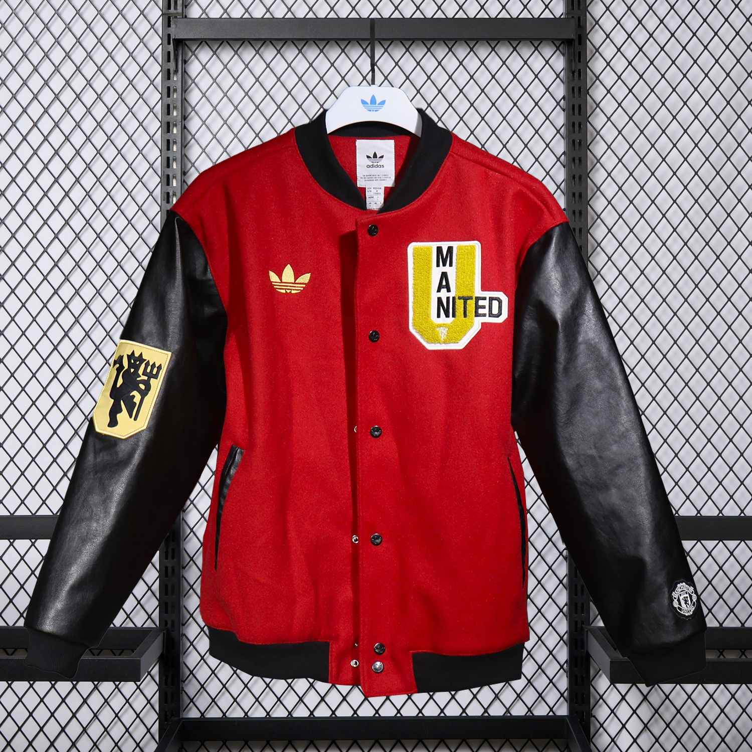 AlphaJersey-Manchester United 25-26 Warm Windbreaker Jacket - Red And Black