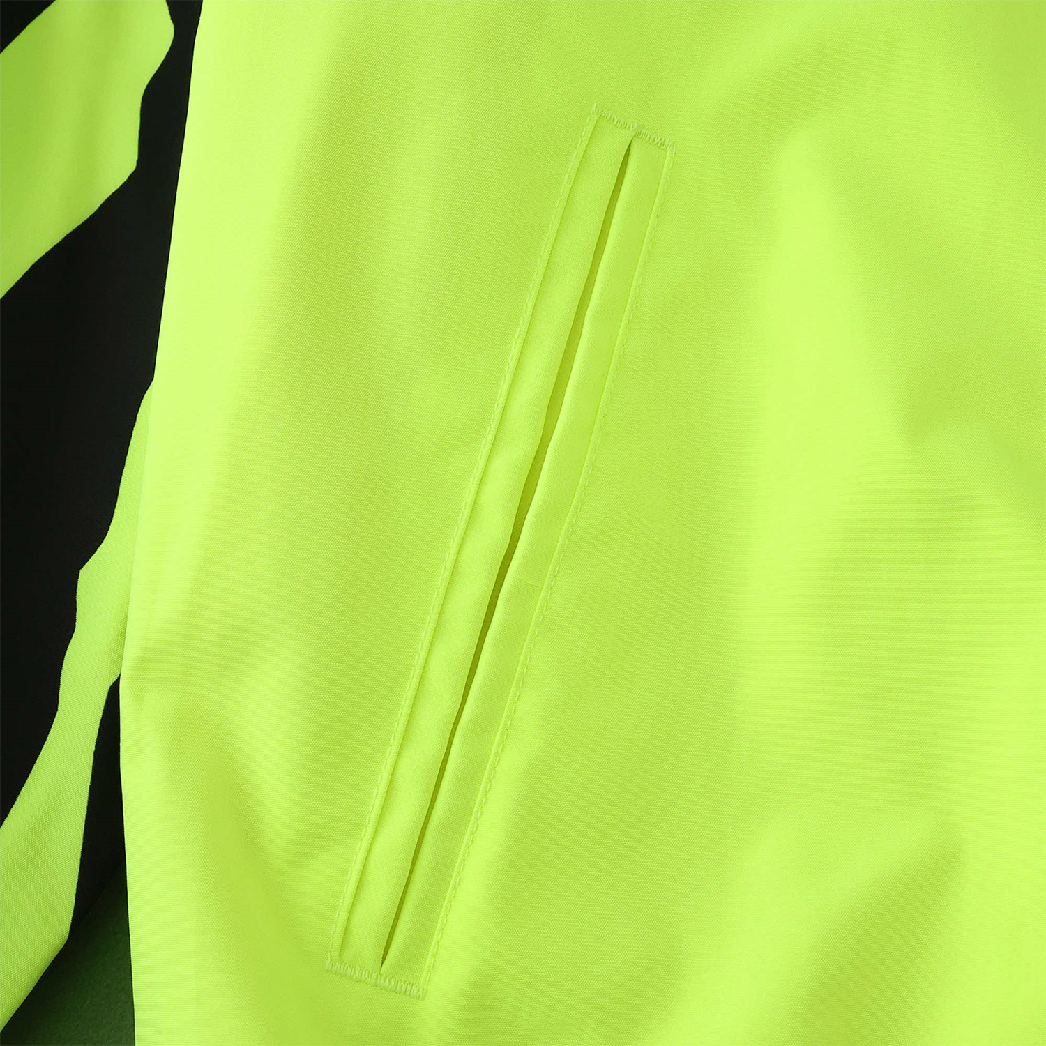 AlphaJersey-Dortmund 25-26 Double Sided Reversible Windbreaker - Green & Yellow