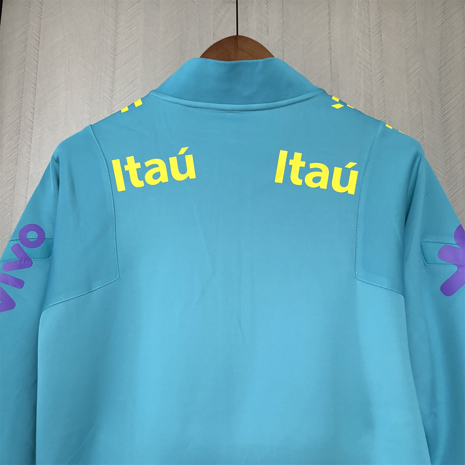 AlphaJersey-Retro Brazil 2022 Pre-Match Cyan Unsponsored Windbreaker