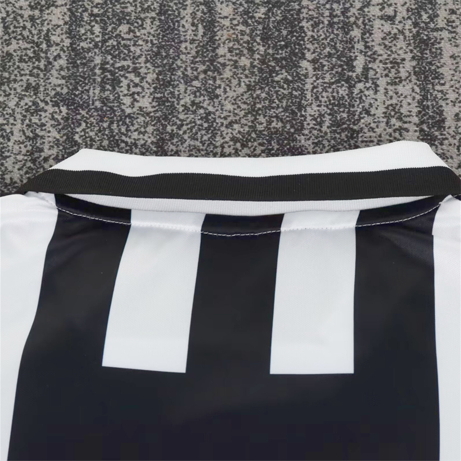 AlphaJersey-Retro Juventus 1995-97 Home Kids Kit