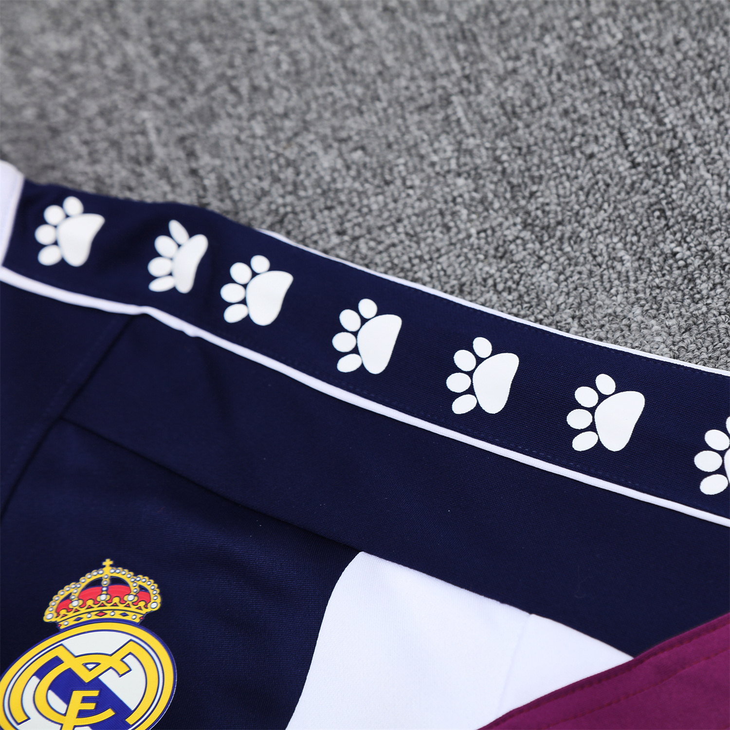 AlphaJersey-Real Madrid 25-26 Throwback Jacket Training Tracksuit - Deep Blue and Purple Jackets & Black Pants