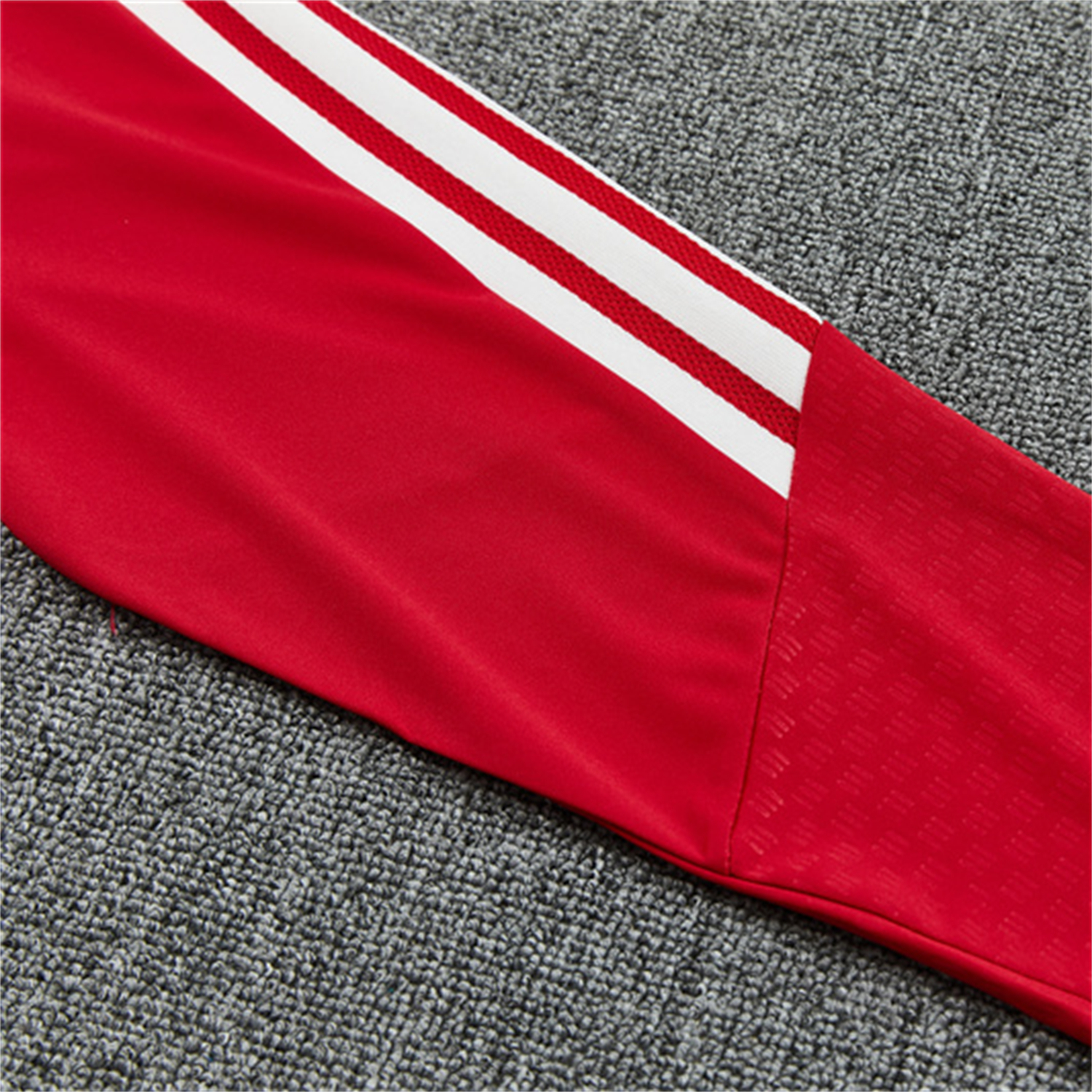 AlphaJersey-Spain 2026 Kids Long Sleeve Training Set - Red Top & Black Pants