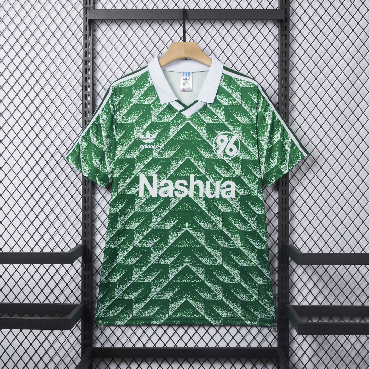 AlphaJersey-Retro Hannover 96 1990-91 Away Green Jersey