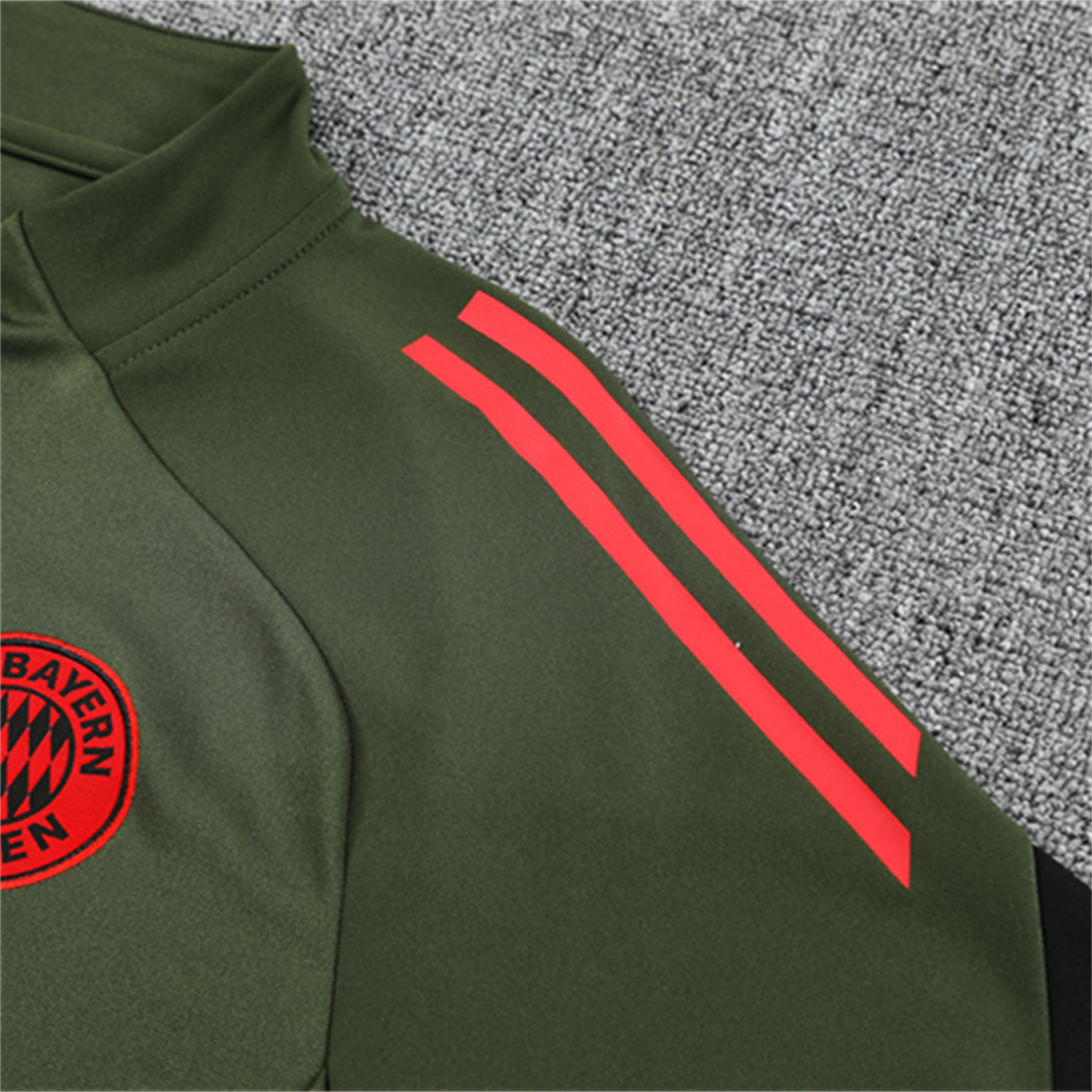 AlphaJersey-Bayern Munich 25-26 Kid Long Sleeves Training Set - Green Top & Black Pants