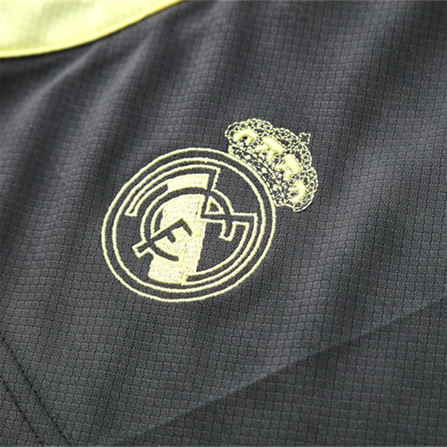 AlphaJersey-Real Madrid 25-26 Kids Short-Sleeve Training Set - Yellow Top and Grey Shorts