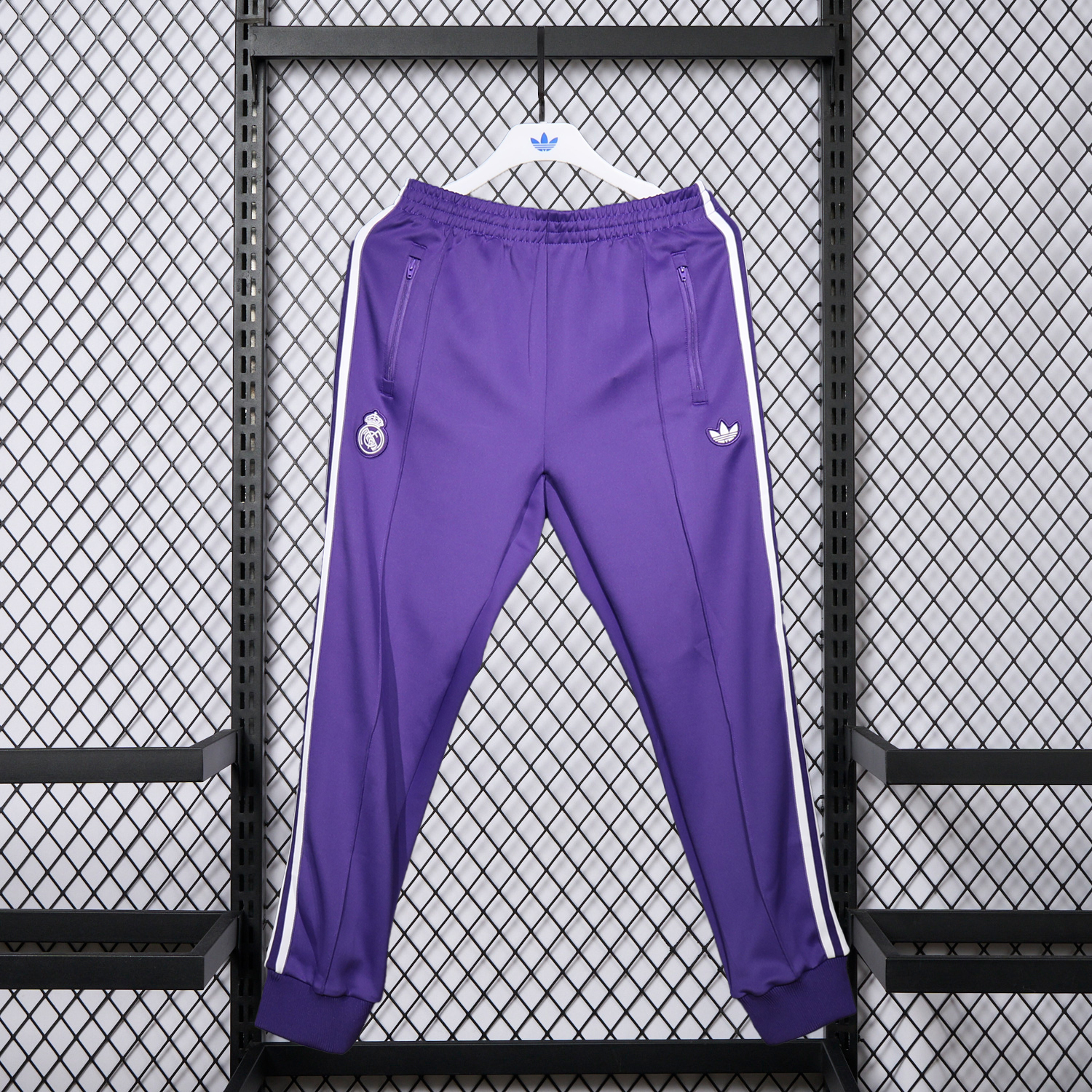 AlphaJersey-Real Madrid 25-26 White Lines Training Set - Purple Top and Purple Pants