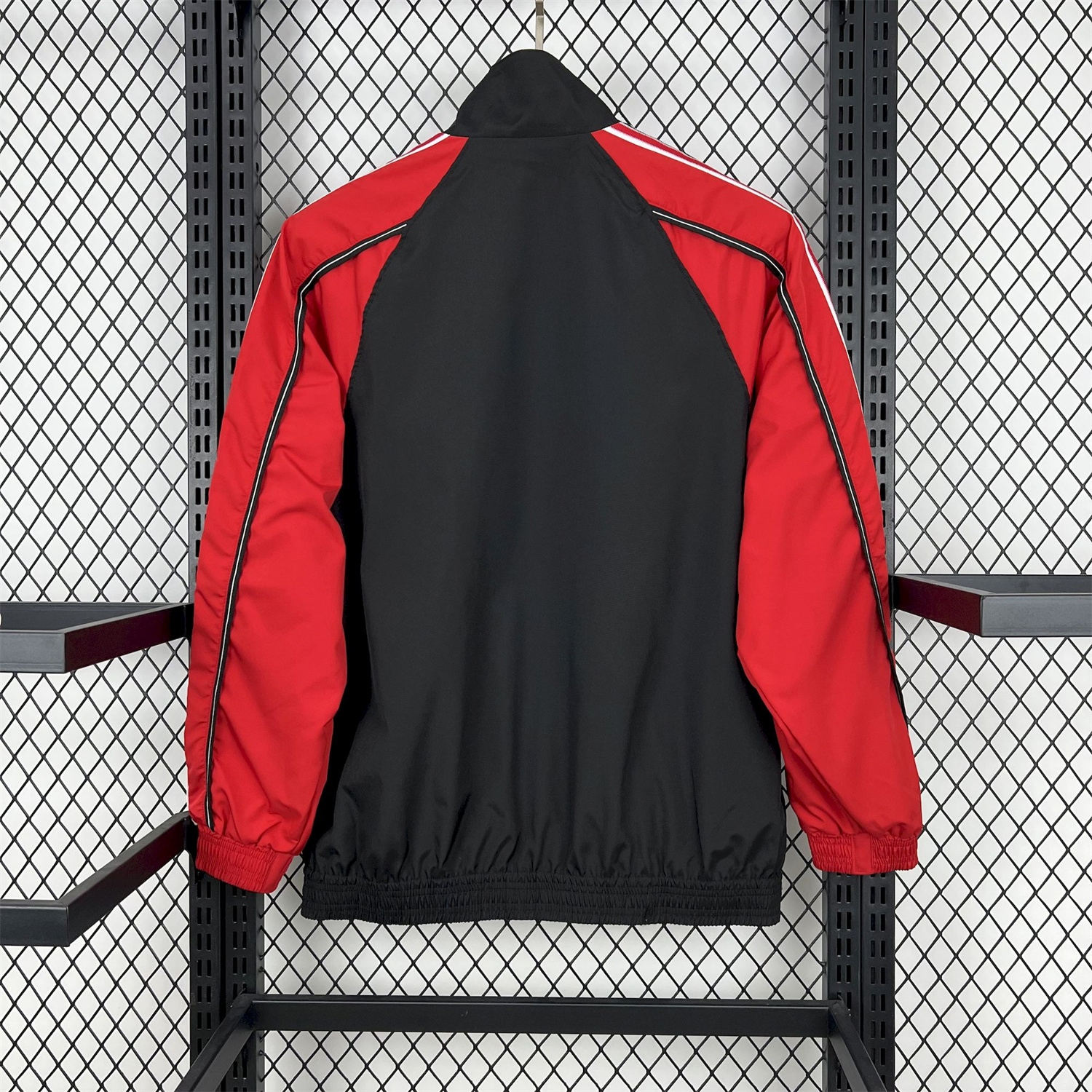 AlphaJersey-Retro Manchester United 1998-99 Throwback Windbreaker Jacket - Black and Red