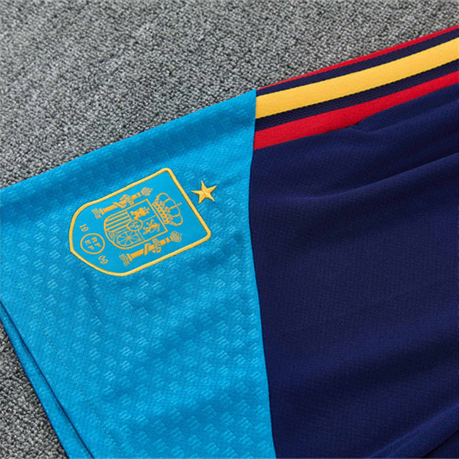 AlphaJersey-Spain 2026 Kids Short-Sleeve Training Set - Royal Blue And Yellow Top & Royal Blue Shorts