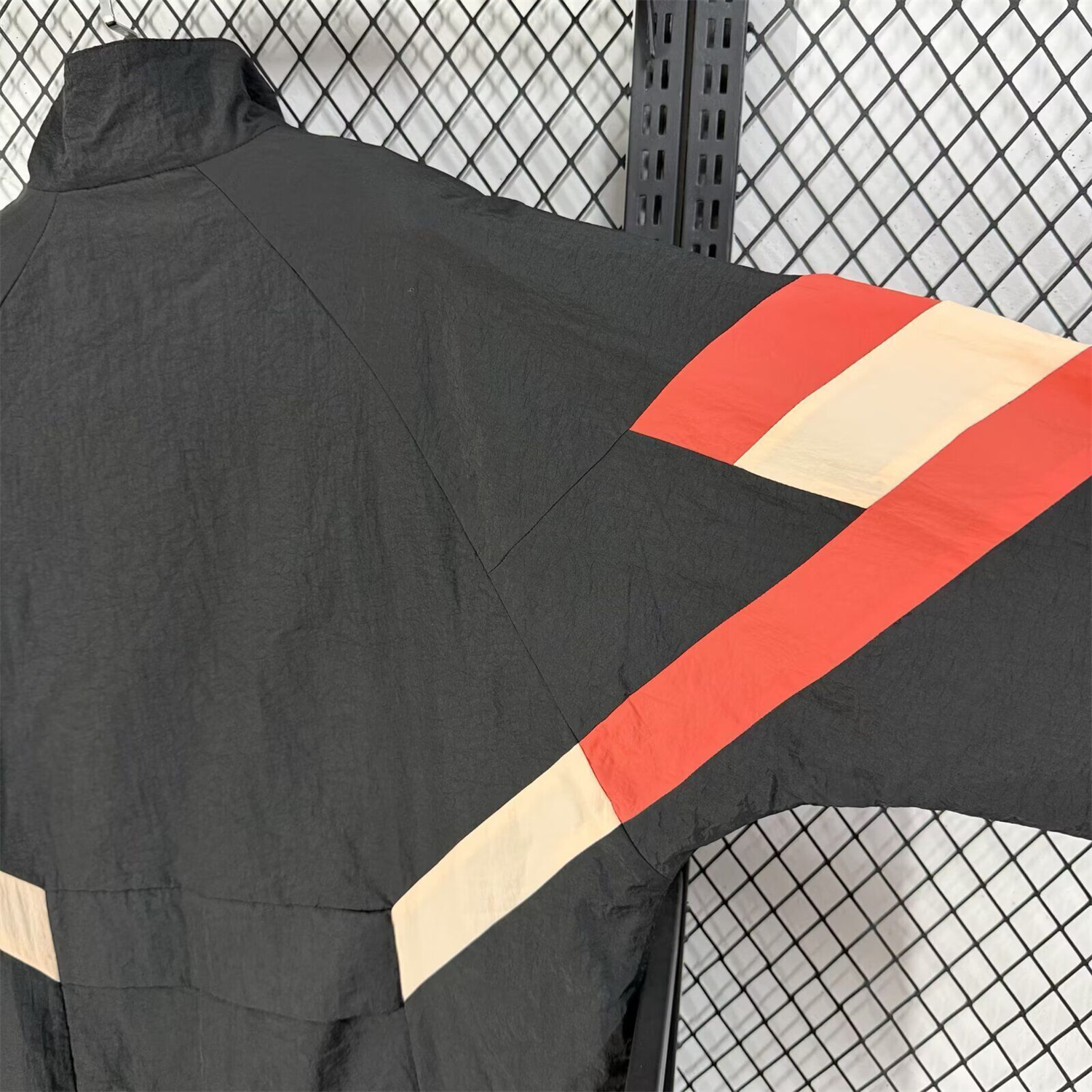 AlphaJersey-Lyon 25-26 Training Windbreaker Jacket - Black