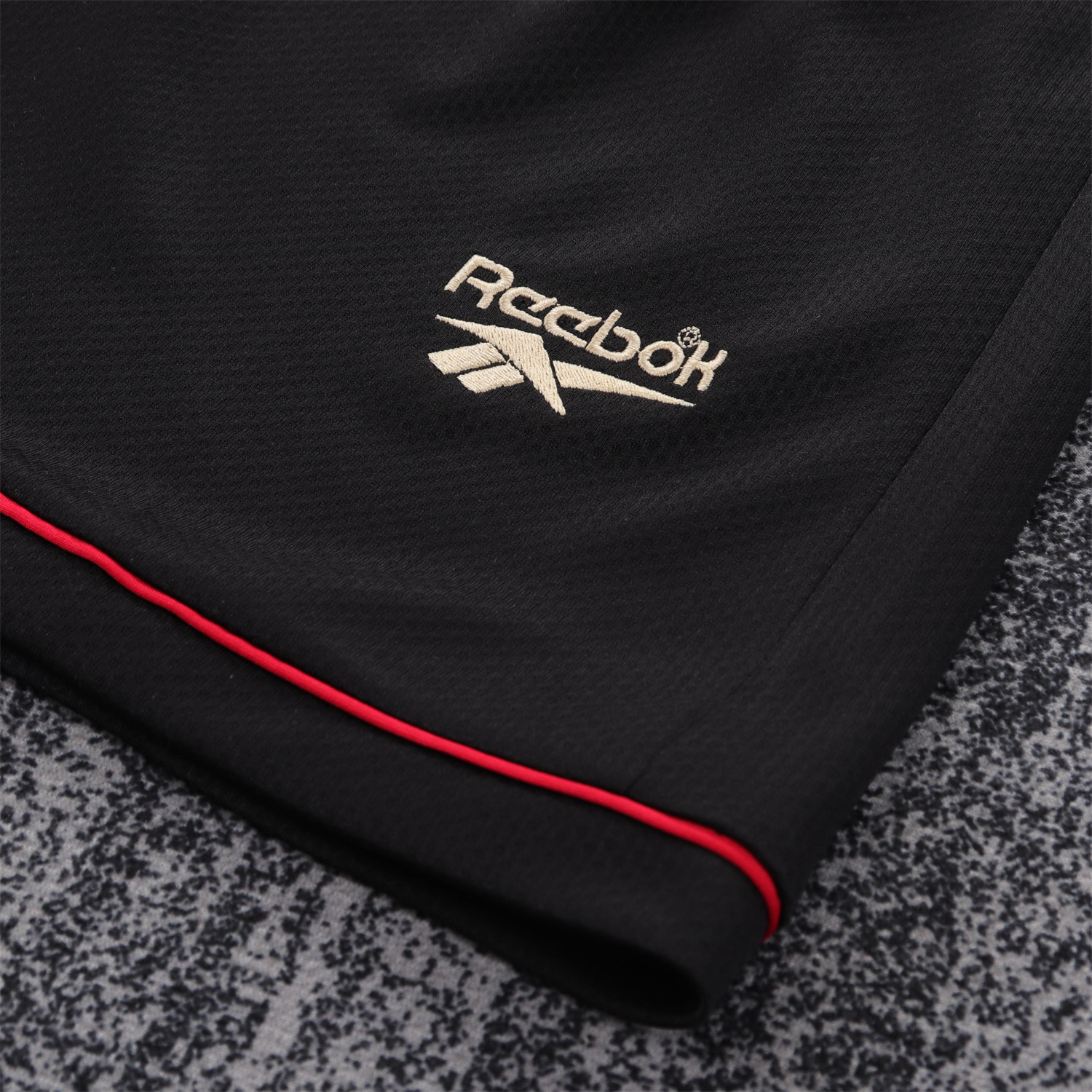 AlphaJersey-Retro Liver.pool 1996-97 Away Kids Kit