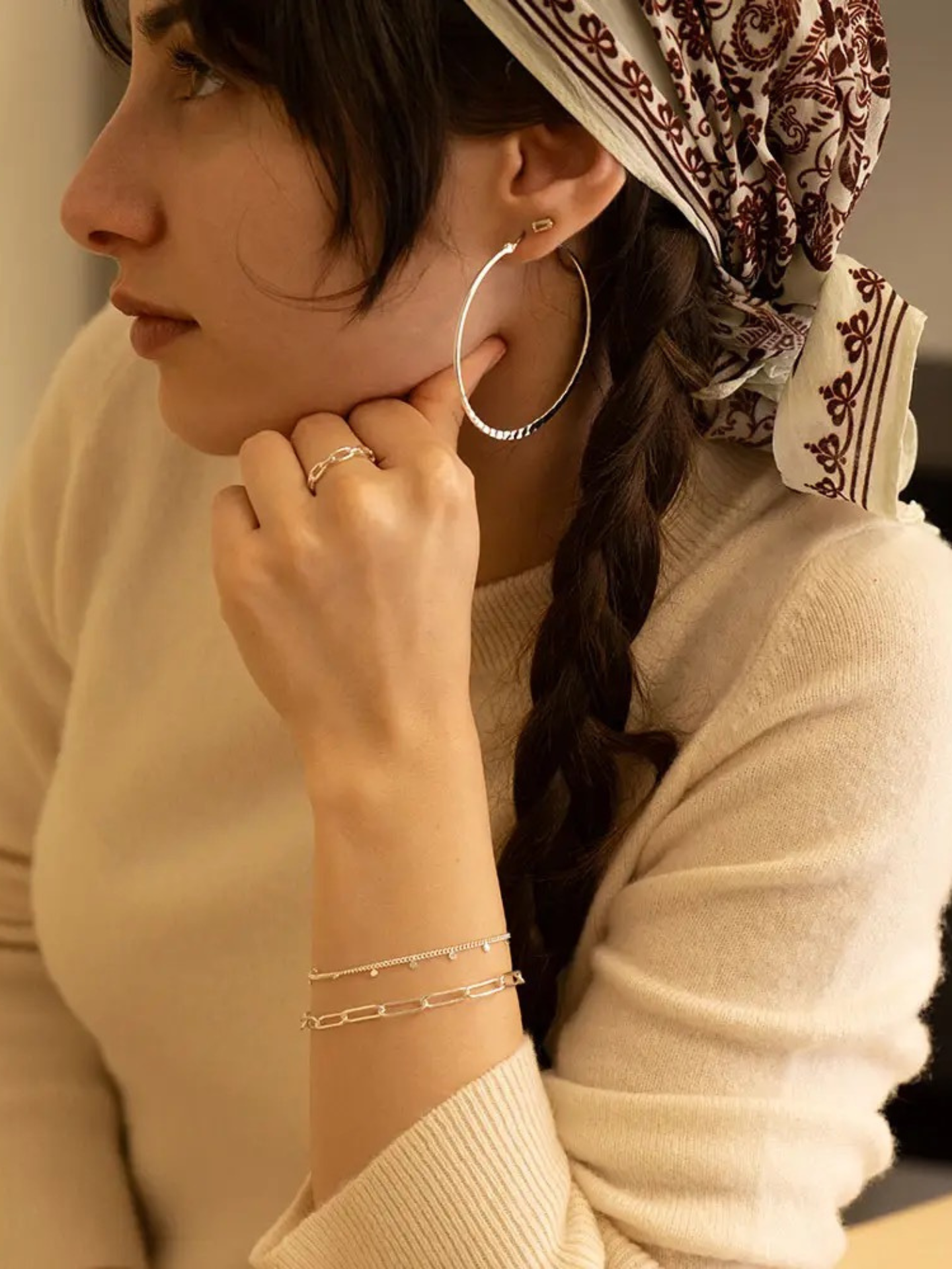 Dot Bracelet | Elegant Women's Fashion by coolavocek