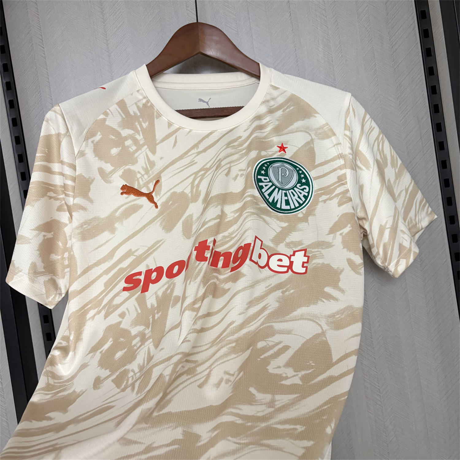 AlphaJersey-Palmeiras 26-27 Off-White Goalkeeper Jersey - Fans Version