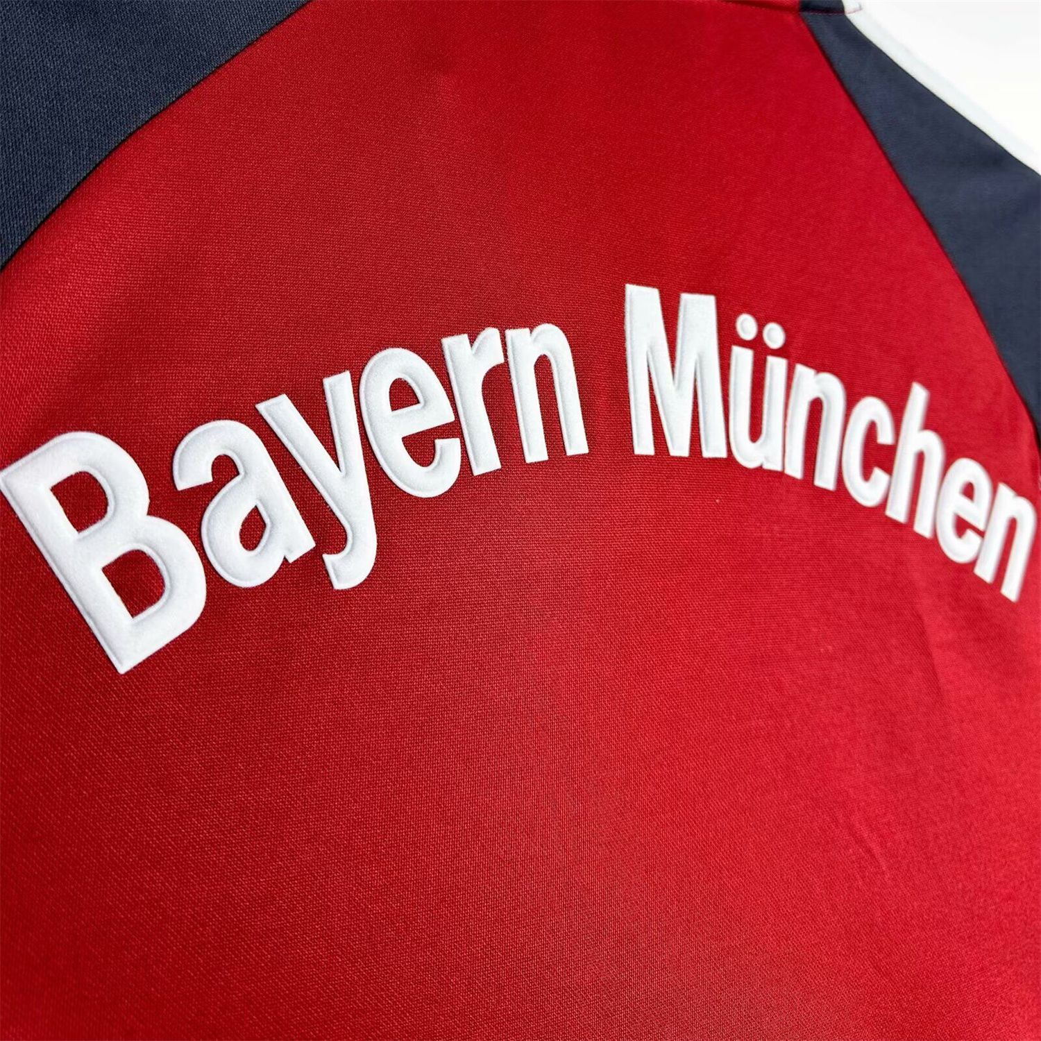 AlphaJersey-Retro Bayern Munich 2001-02 Home Jersey