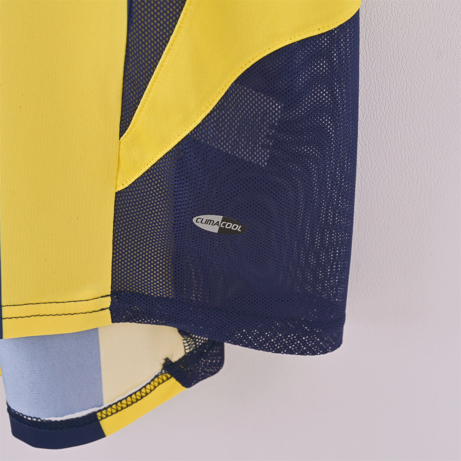 AlphaJersey-Retro Fenerbahce 2005-06 Home Jersey