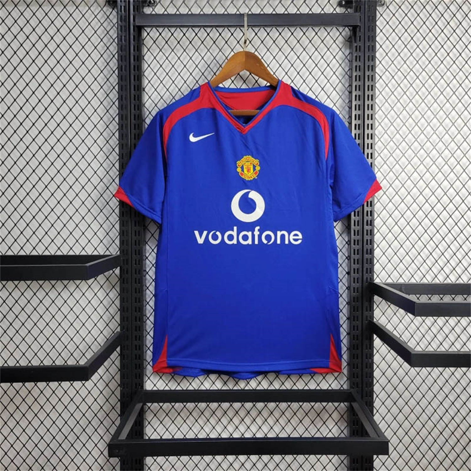 AlphaJersey-Retro Manchester United 05-06 Away Jersey