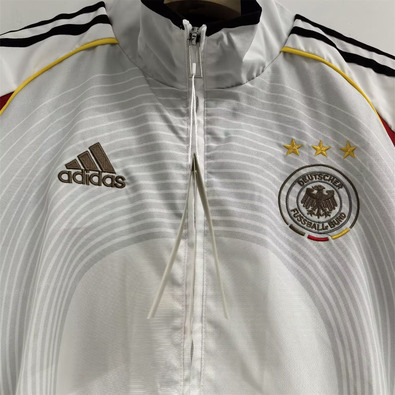 AlphaJersey-Retro Germany 2006 Vintage Style Windbreaker - White & Black