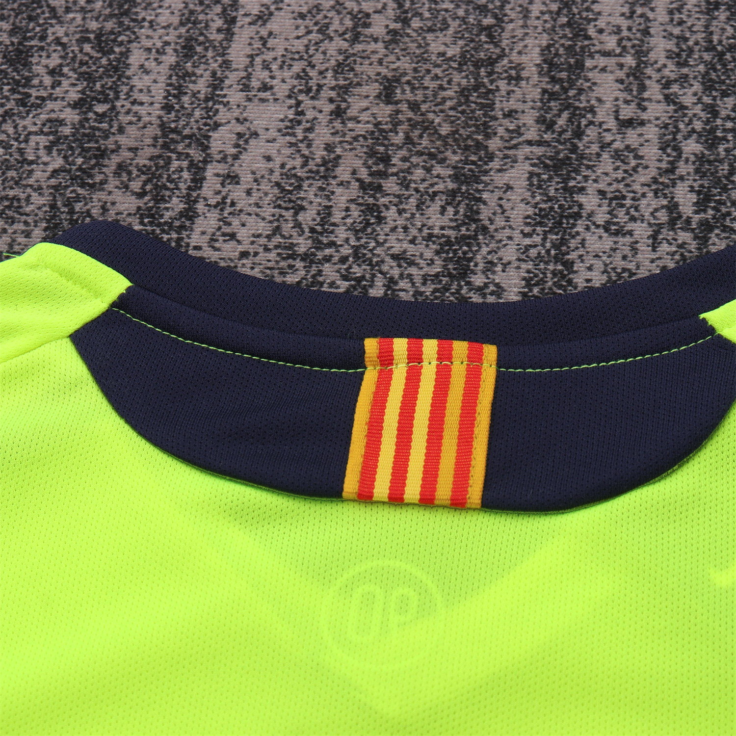 AlphaJersey-Retro Barcelona 2005-06 Away Kids Kit