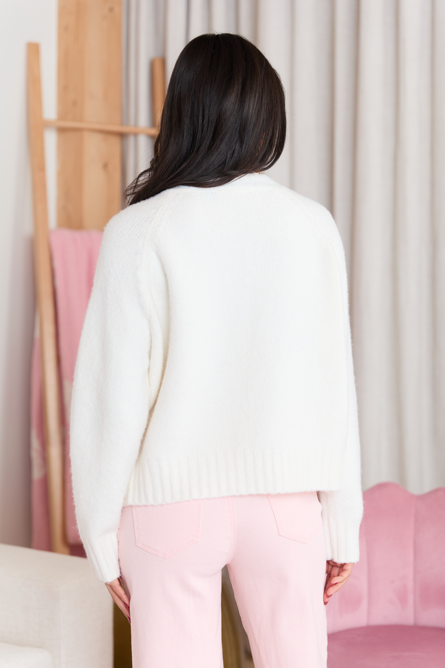 Fallon Ivory V-Neck Sweater SALE | Elegant Women's Fashion by coolavocek