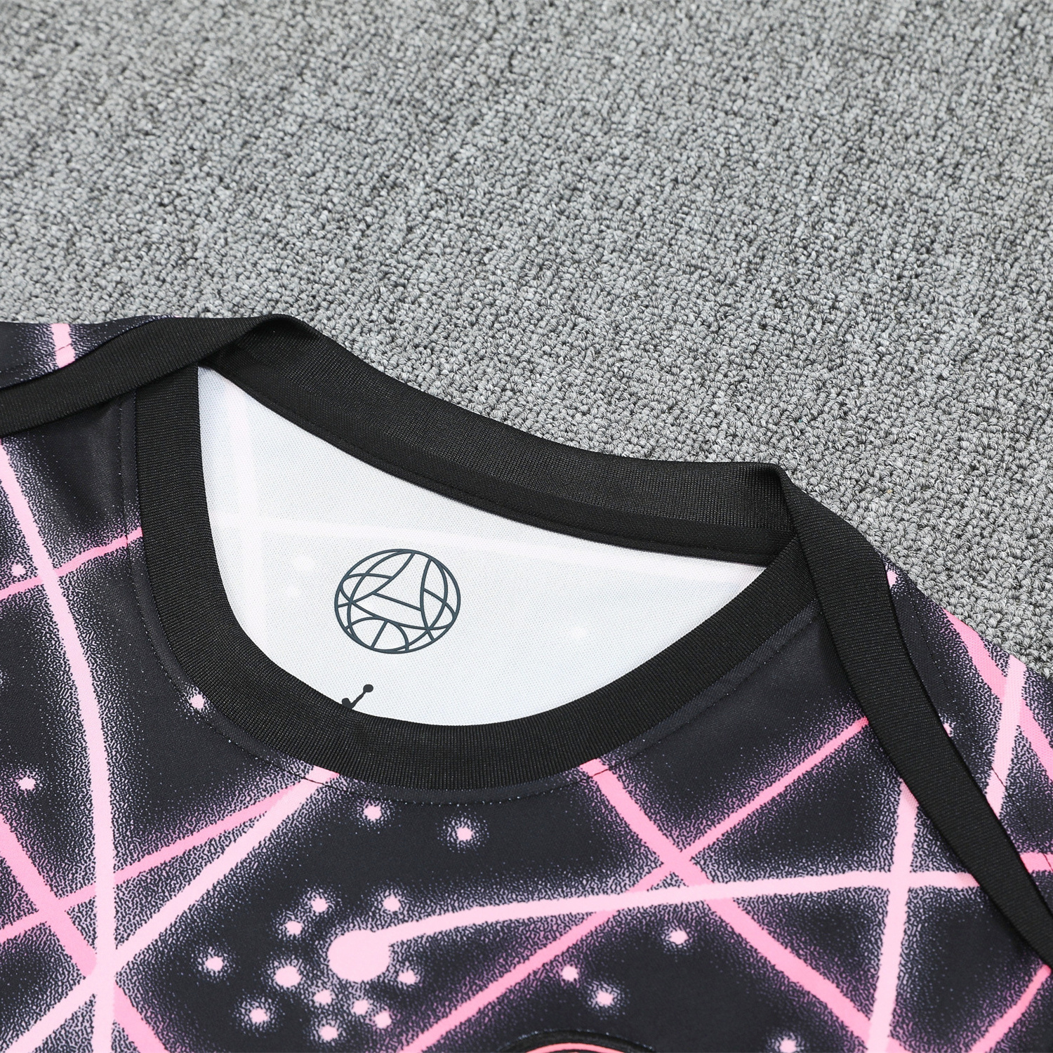 AlphaJersey-Paris Saint-Germain PSG 25-26 Short-Sleeve Training Set - Pink Fluorescent Rays Black Top & Black Shorts