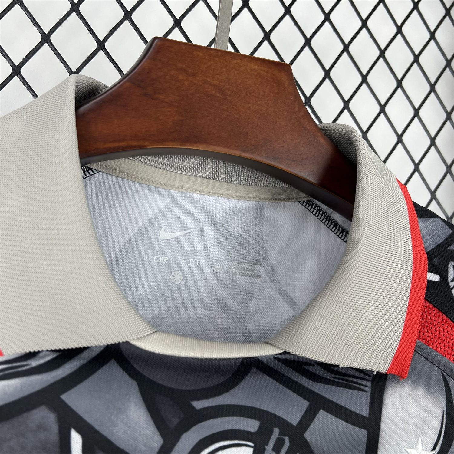 AlphaJersey-England 2026 World Cup Palace Black And Gray Special Jersey - Fans Version