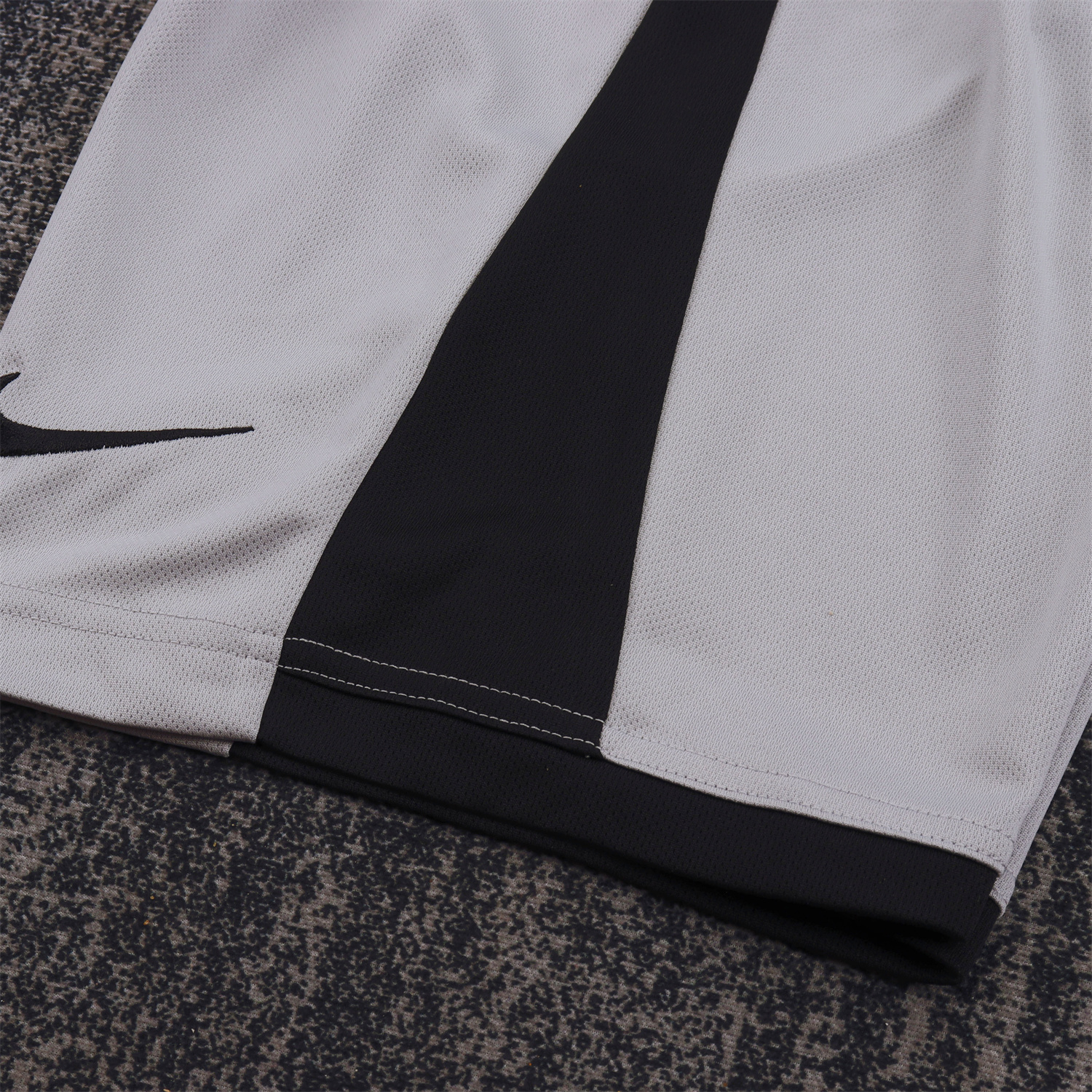 AlphaJersey-Retro Barcelona 2003-04 Away Kids Kit