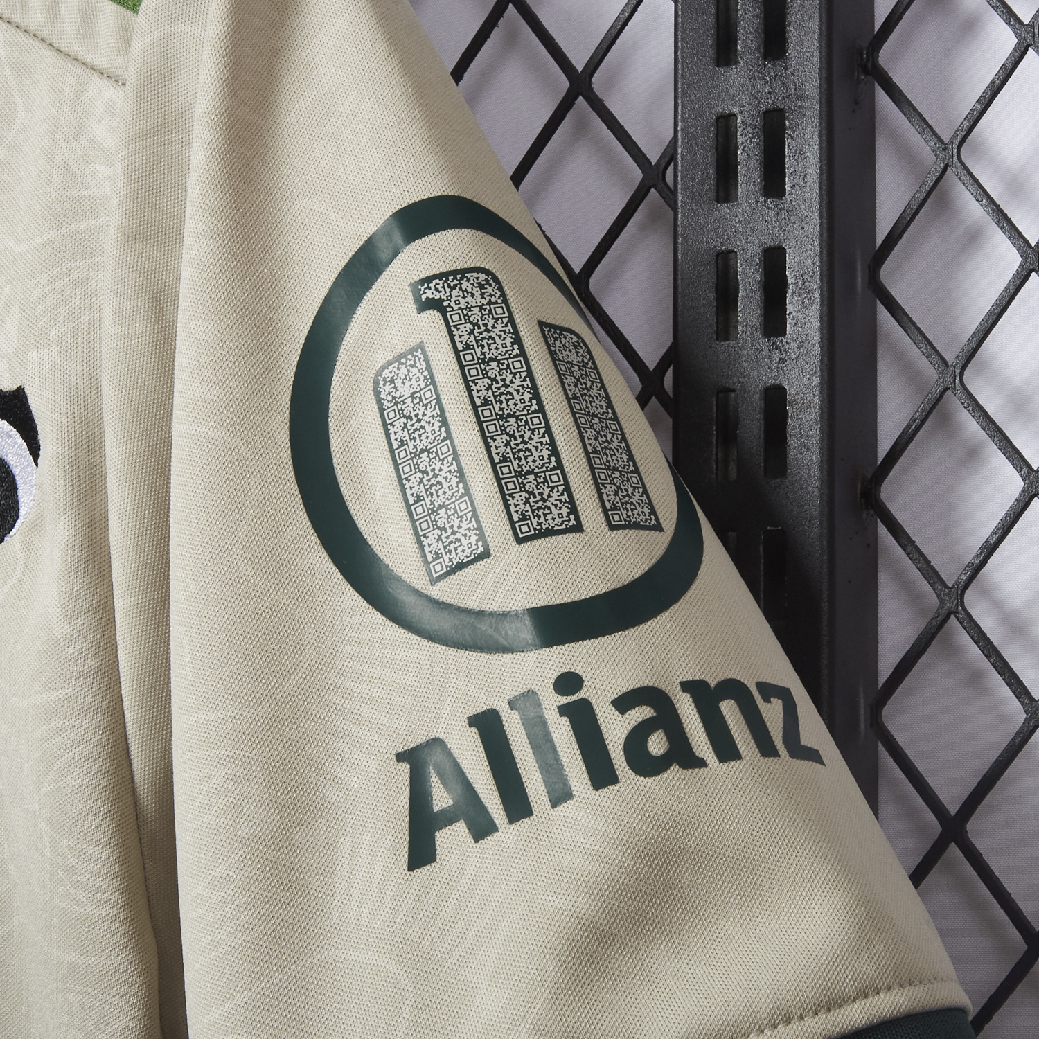 AlphaJersey-【Panda Bamboo Embroidered Version】Bayern Munich 25-26 Oktoberfest Jersey - Fans Version
