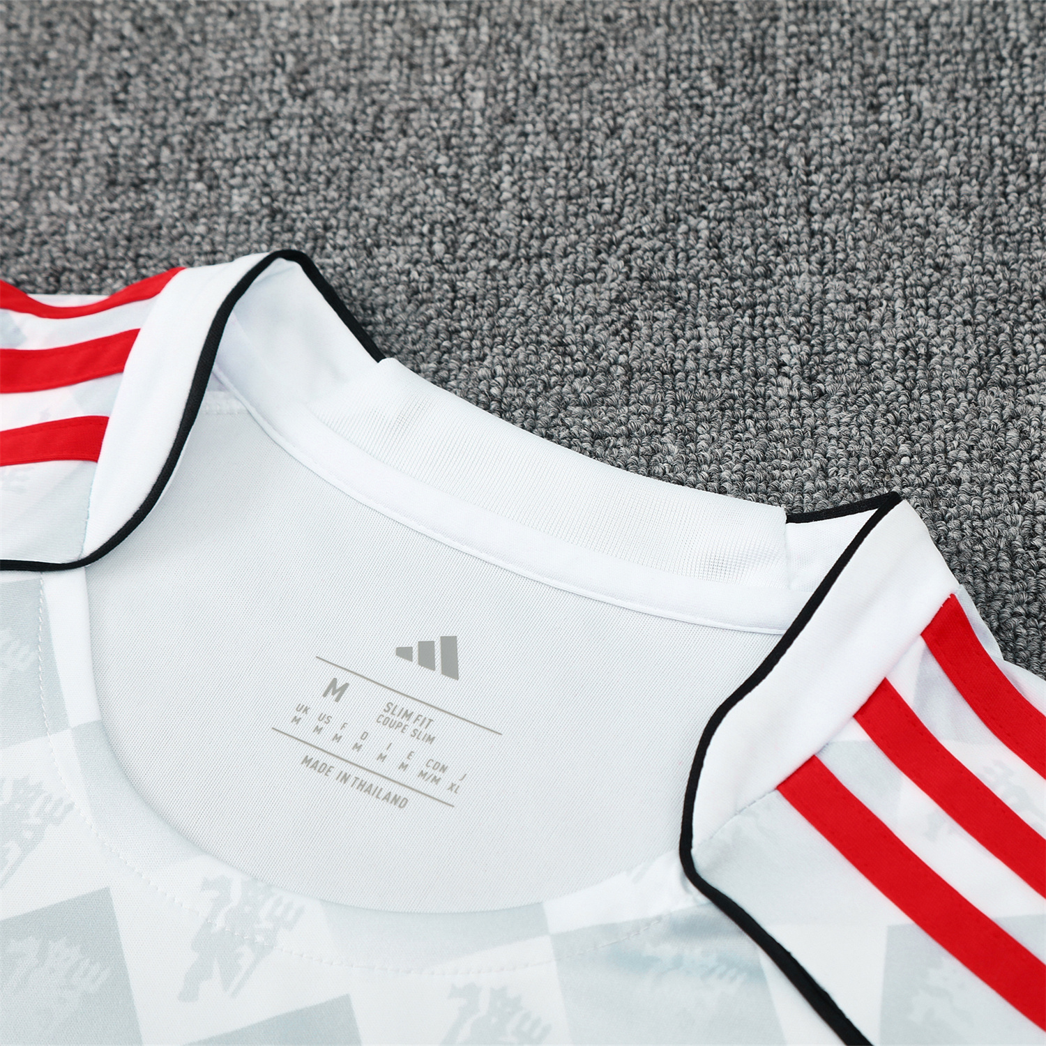 AlphaJersey-Manchester United 25-26 Vest Training Set - Red Edge White Vest & Black Shorts
