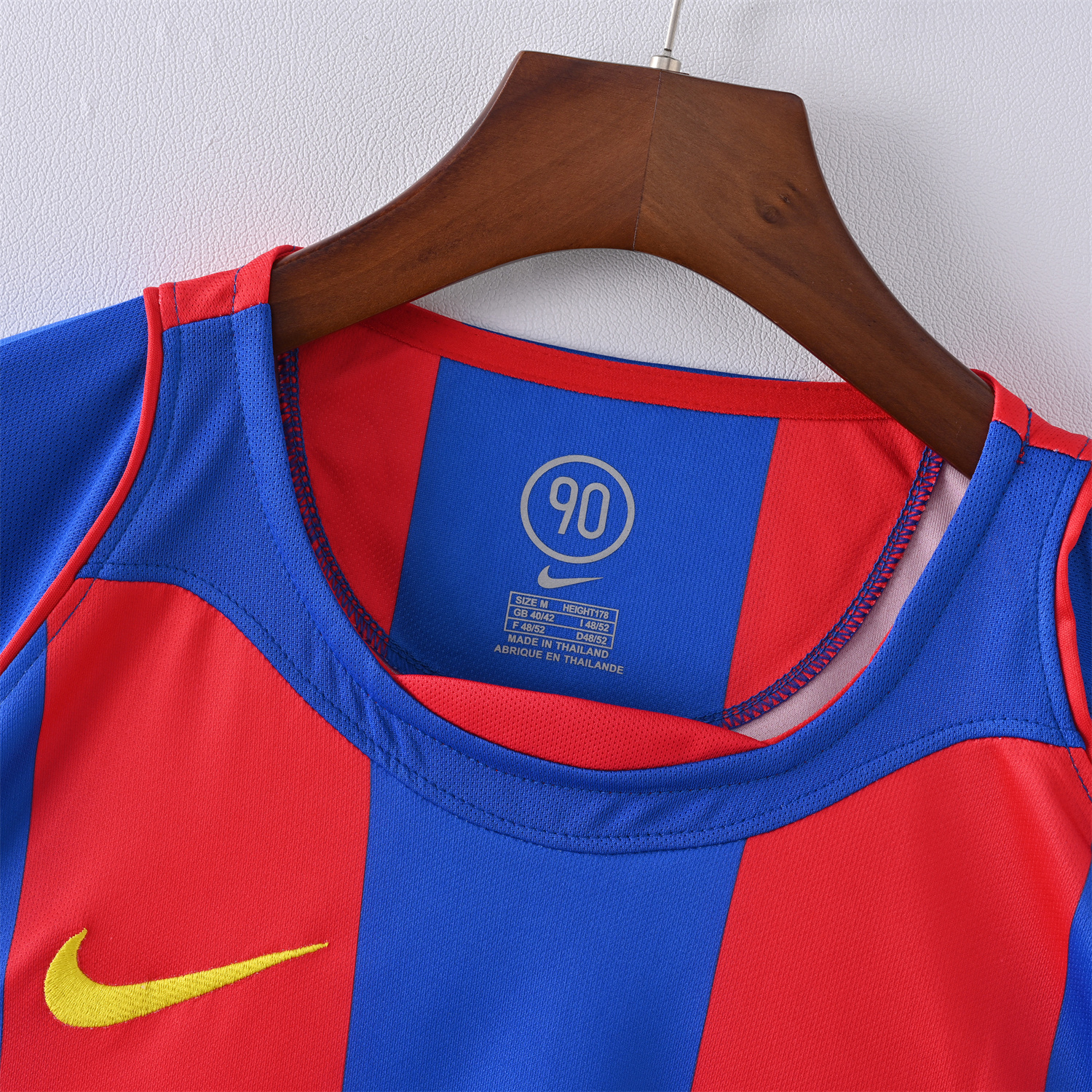 AlphaJersey-Retro Barcelona 04-05 Home Jersey