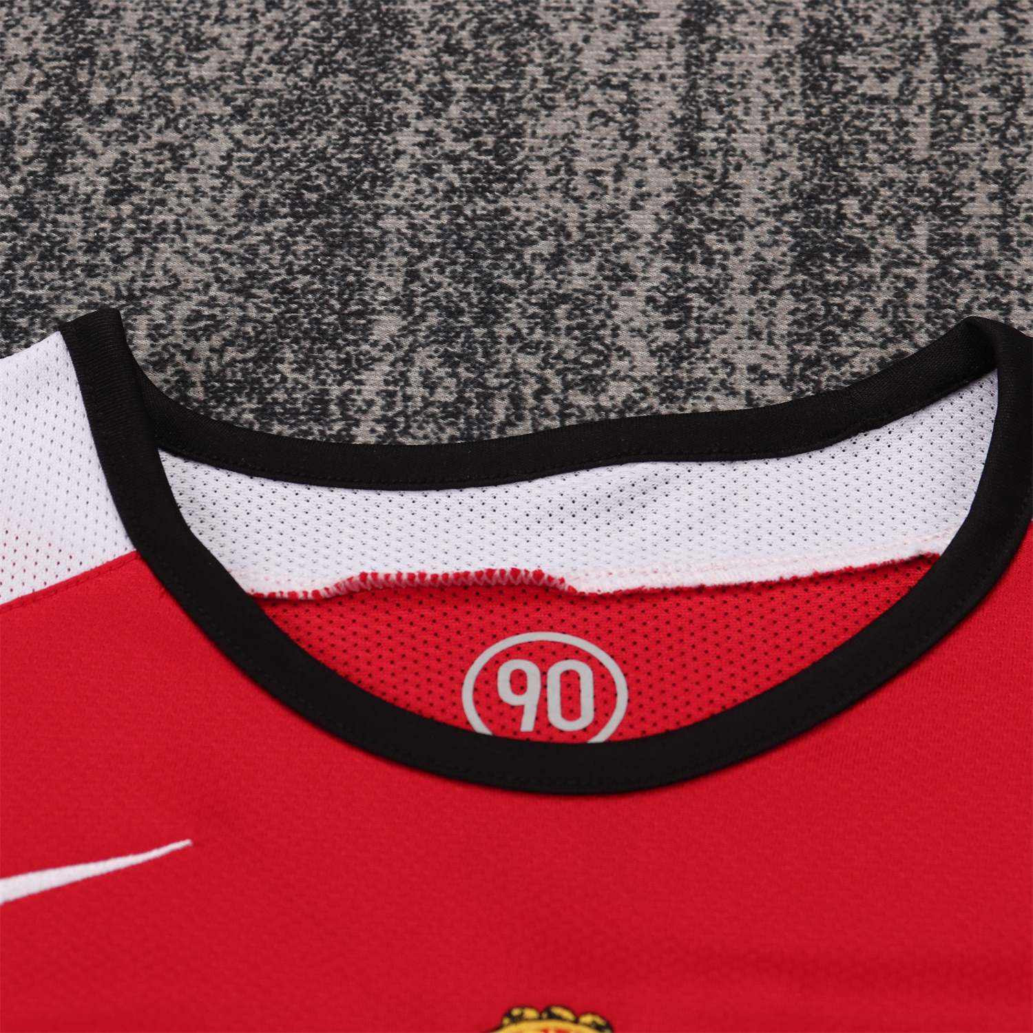 AlphaJersey-Retro Manchester United 2005-06 Home Kids Kit