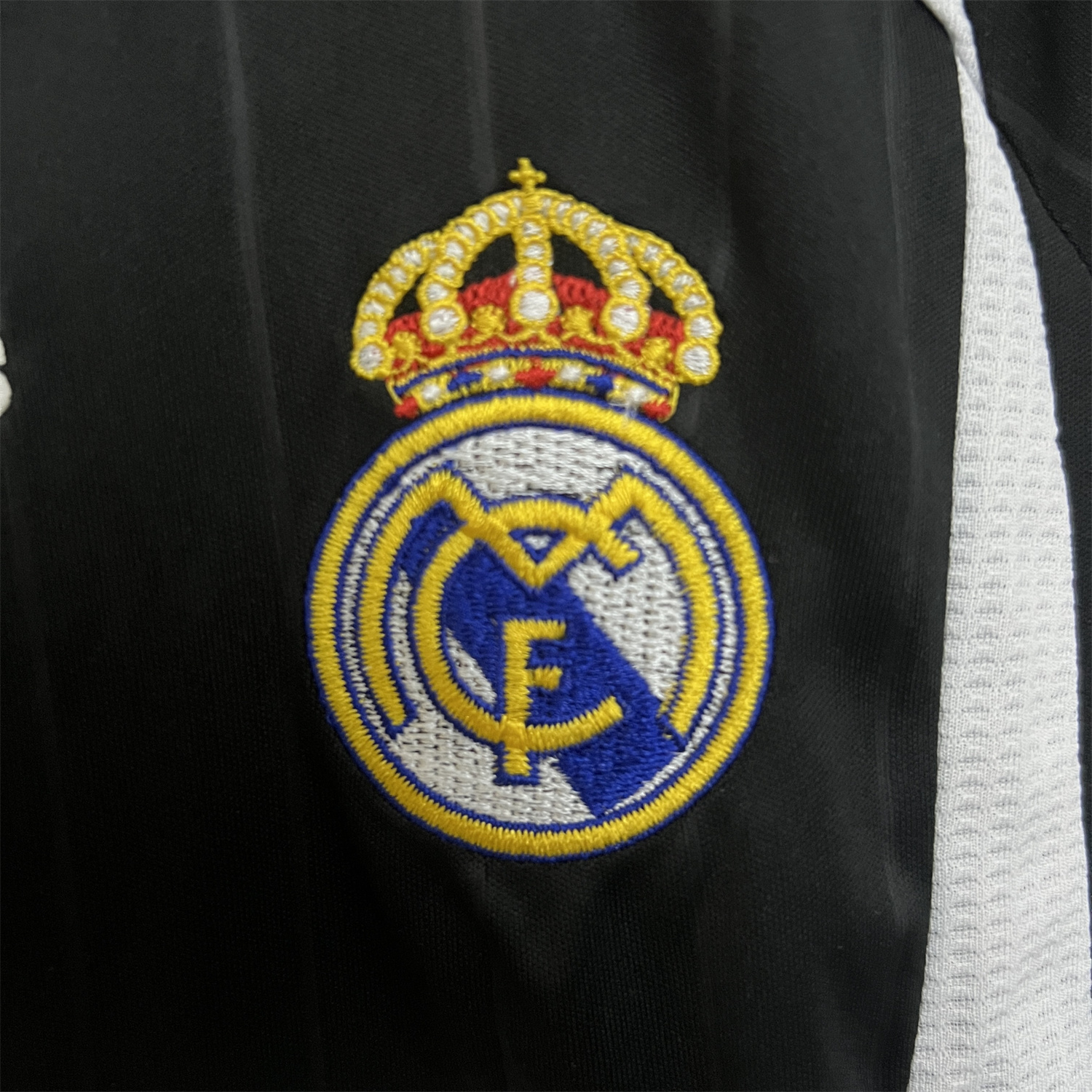 AlphaJersey-Retro Real Madrid 2006-07 Away Kids Kit