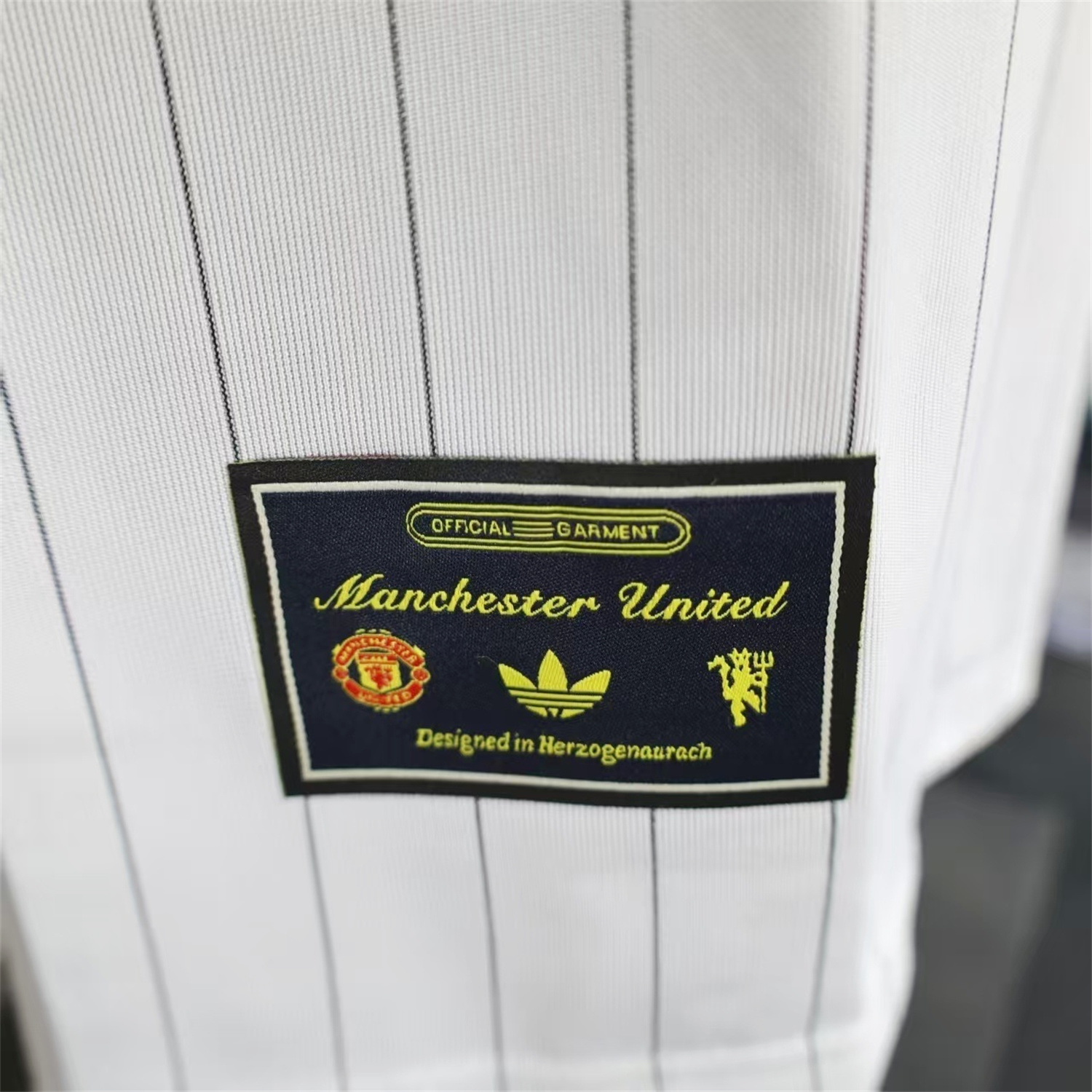 AlphaJersey-Manchester United 25-26 Icon Travel Special Red Jersey - Player Version