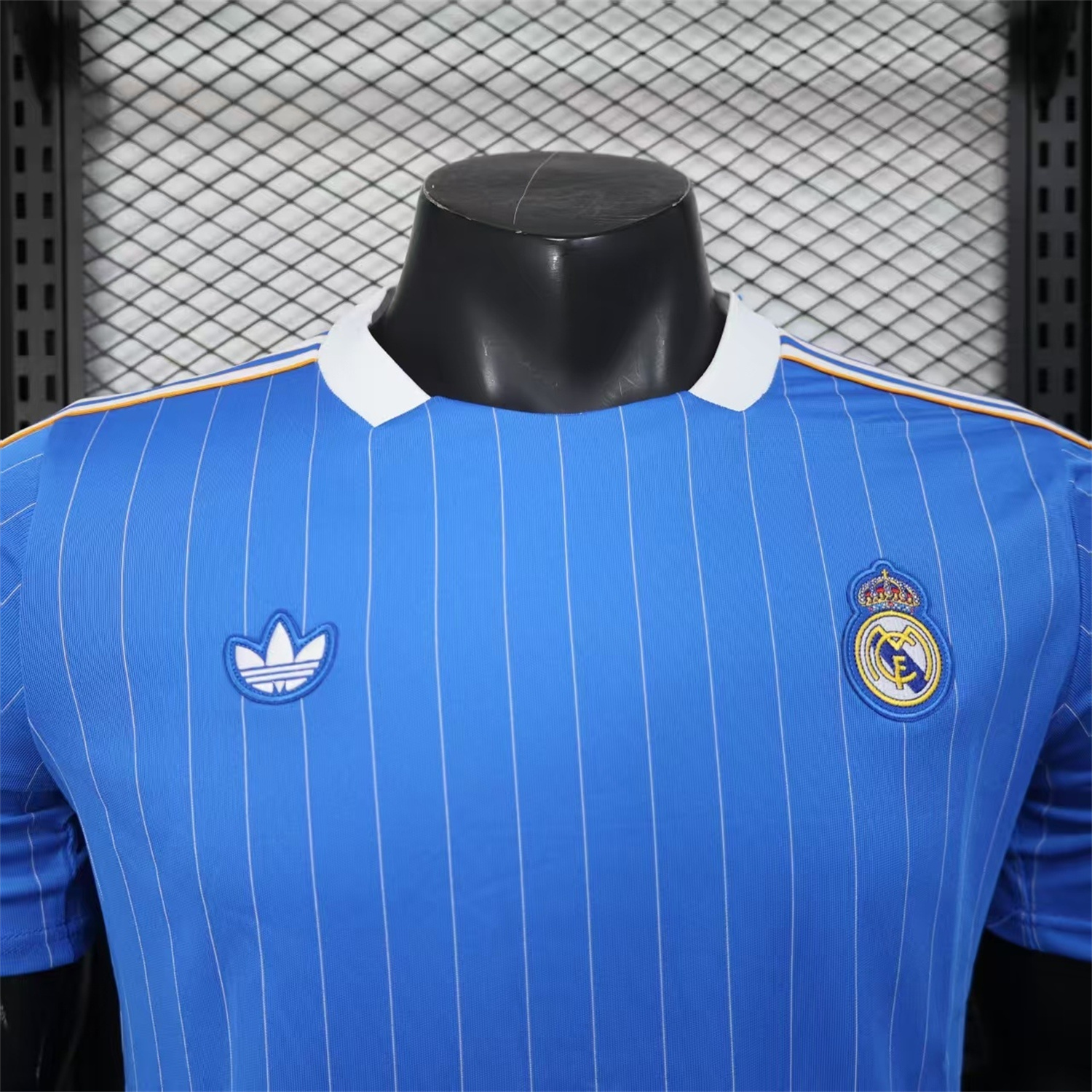 AlphaJersey-Real Madrid 25-26 Trefoil White Lines Blue Travel Jersey - Player Version