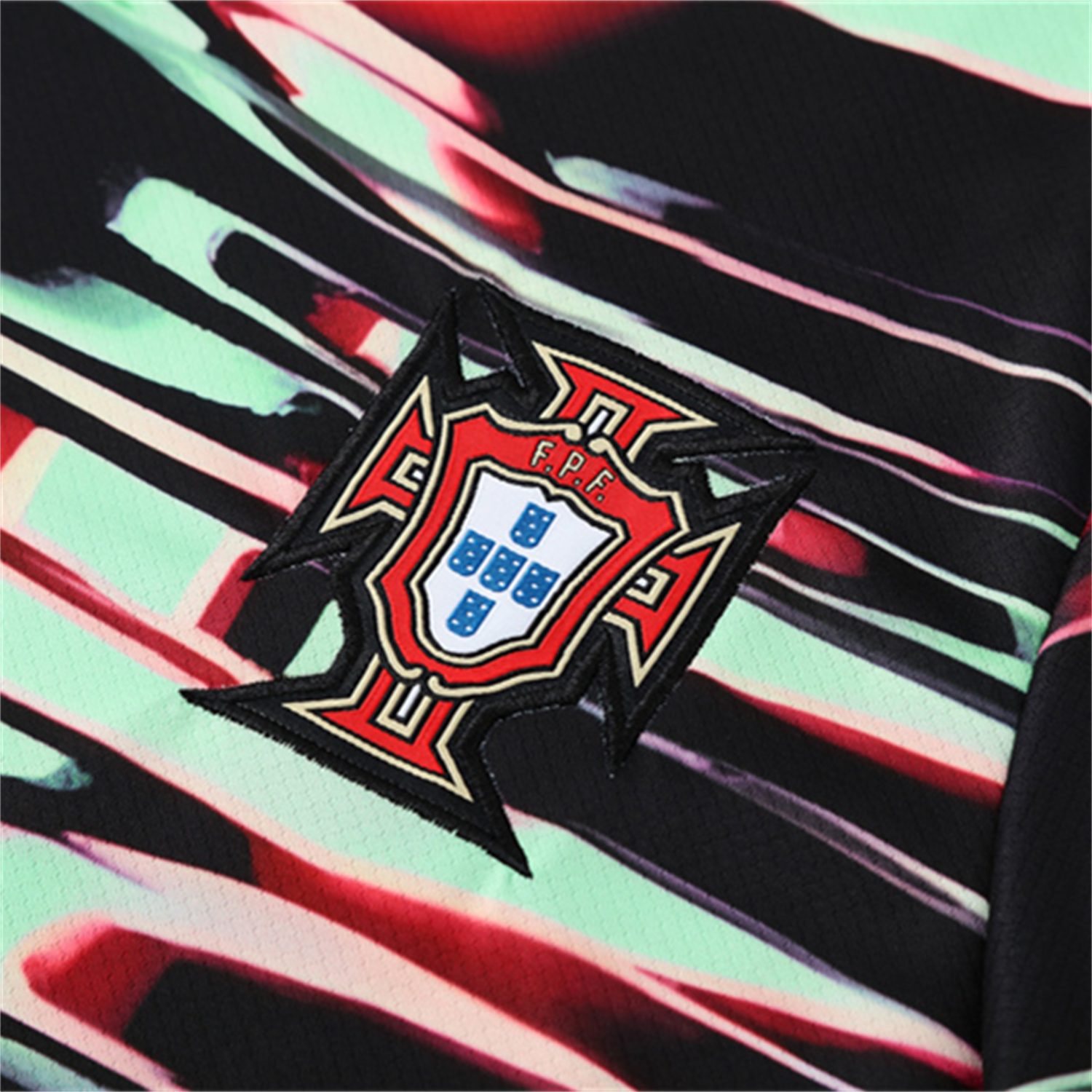 AlphaJersey-Portugal 25-26 Short-Sleeve Training Set - Camouflage top & Black Shorts