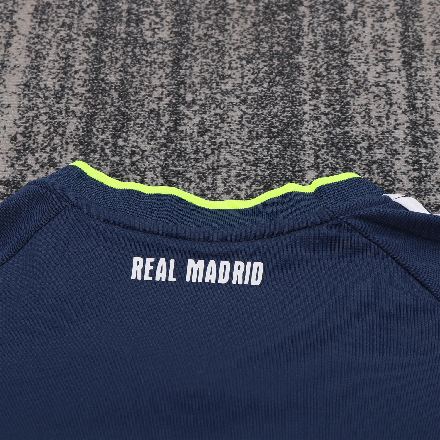 AlphaJersey-Retro Real Madrid 2010-11 Away Kids Kit
