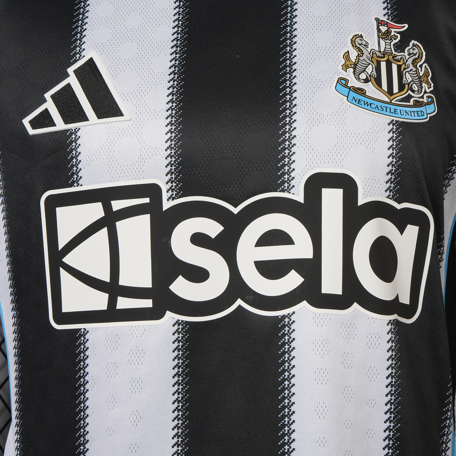 AlphaJersey-Newcastle United 25-26 Home Jersey - Player Version