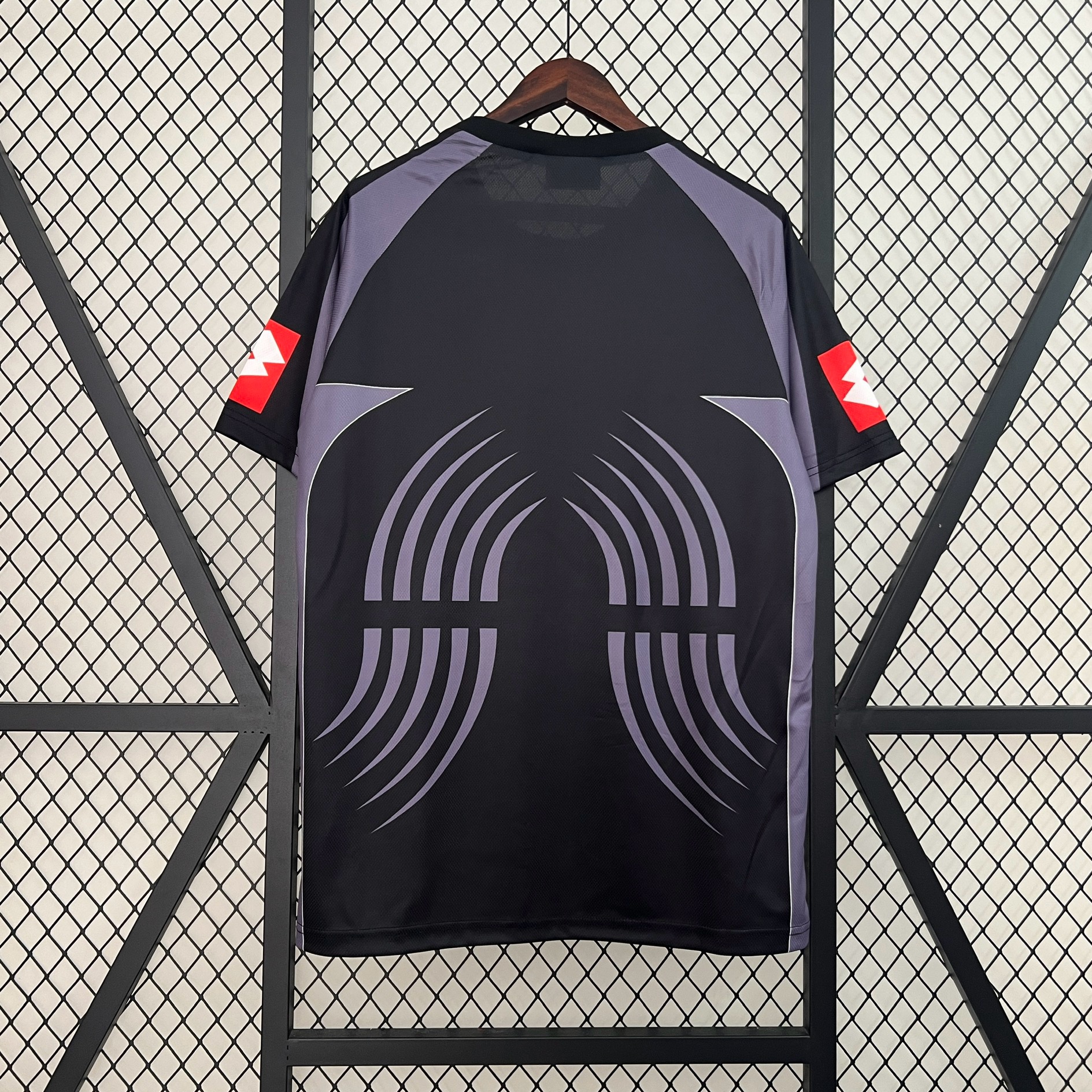 AlphaJersey-Retro Juventus 2001-02 Black Goalkeeper Jersey