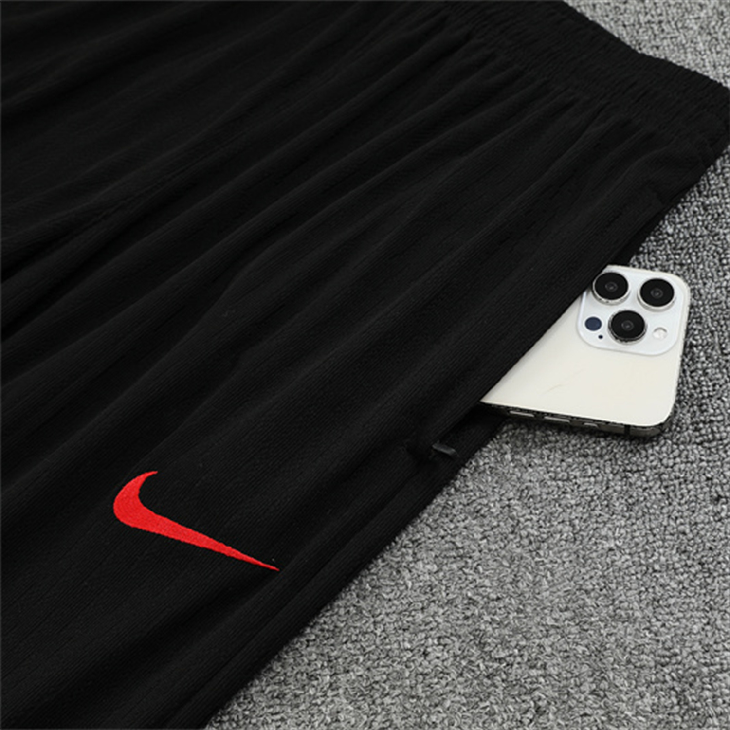AlphaJersey-Paris Saint-Germain PSG 25-26 Kids Long Sleeve Training Set - Player Version - White Top and Black Pants